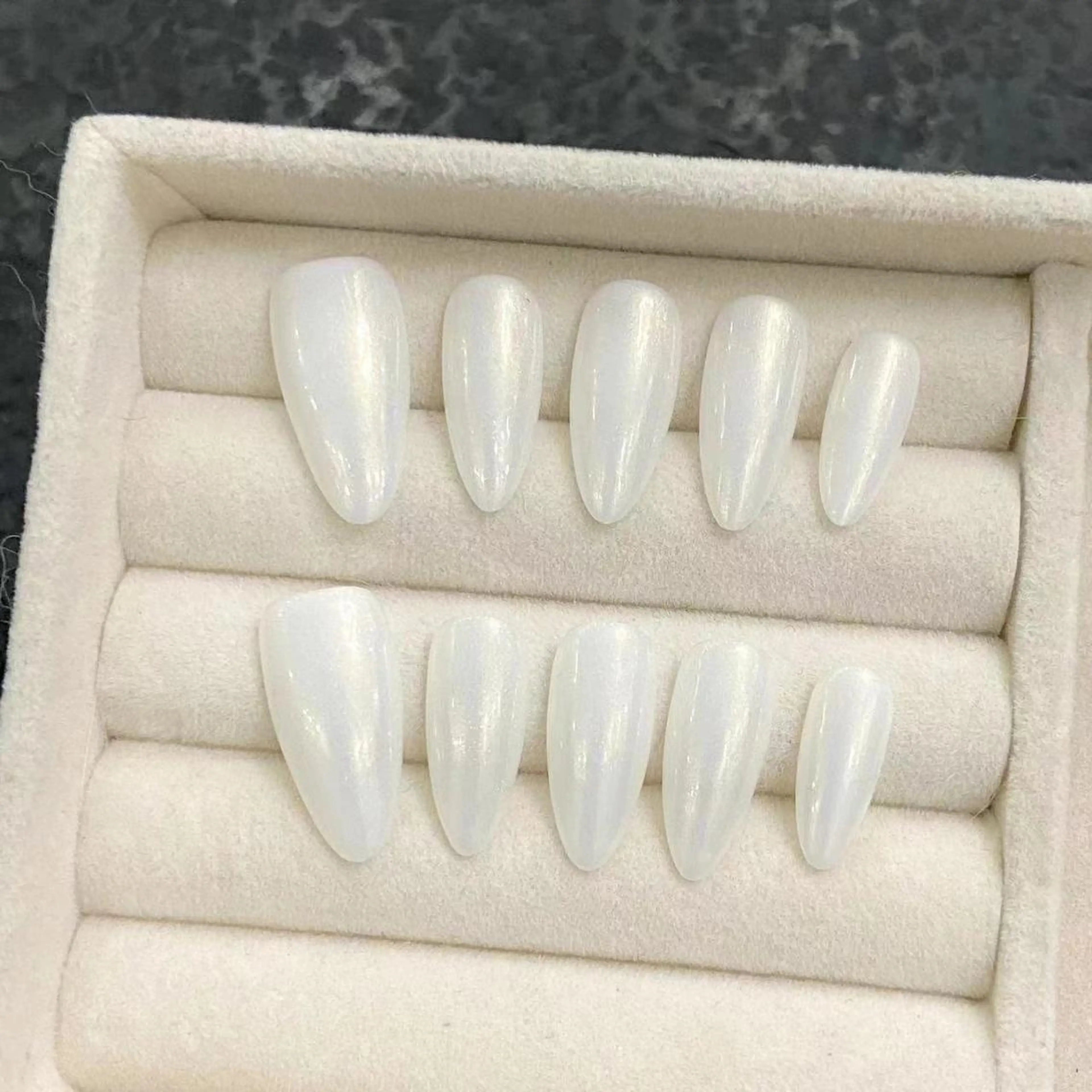 ネイル ジェルネイル スカルプネイル ネイルチップ 純江 HALIのネイルデザイン