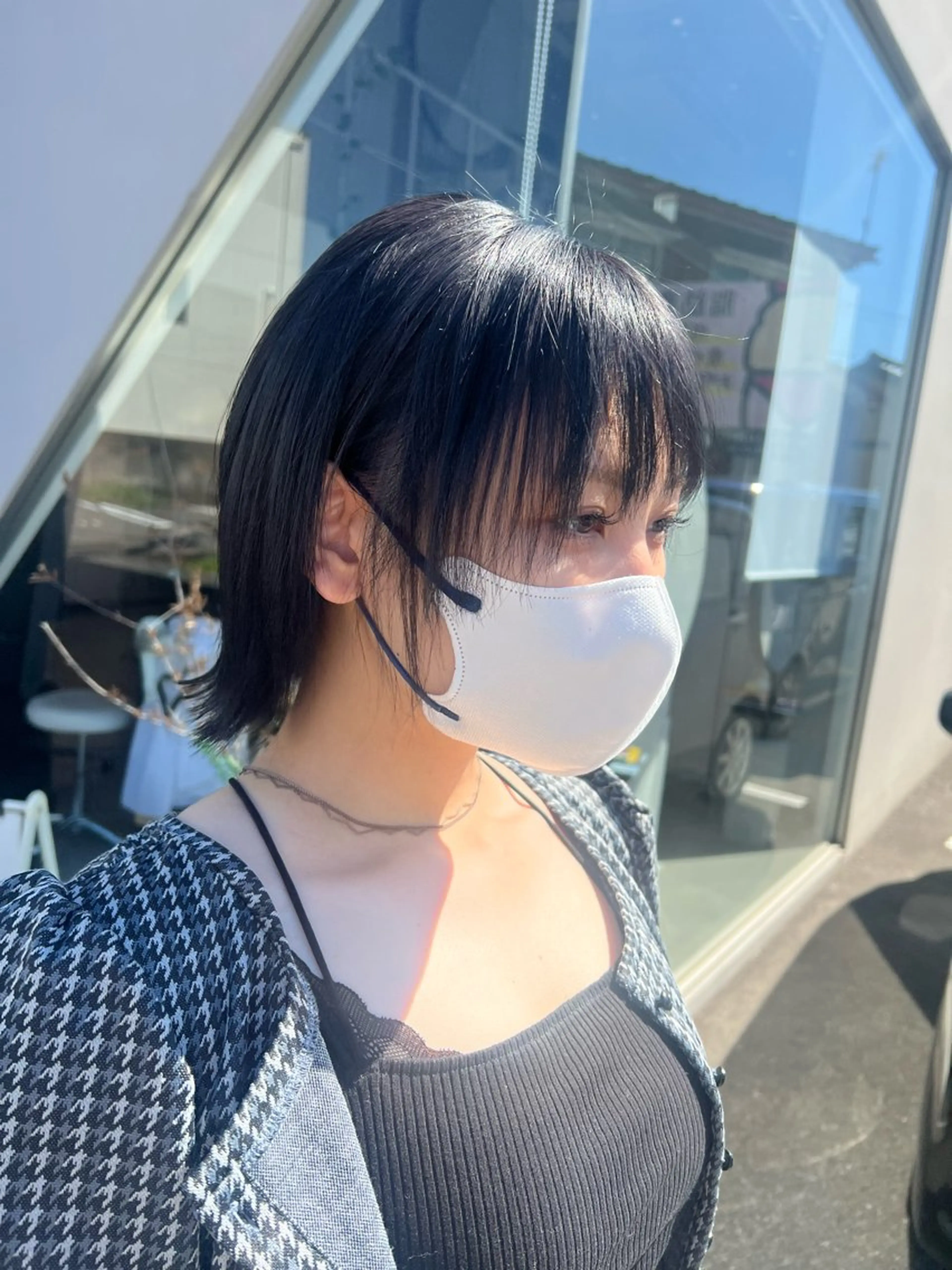 ミディアム カラー ヘアアレンジ 黒髪 ブルーカラー ブルーブラック カット ヘアカラー トリートメント APREKO SAYAKAのヘアスタイル