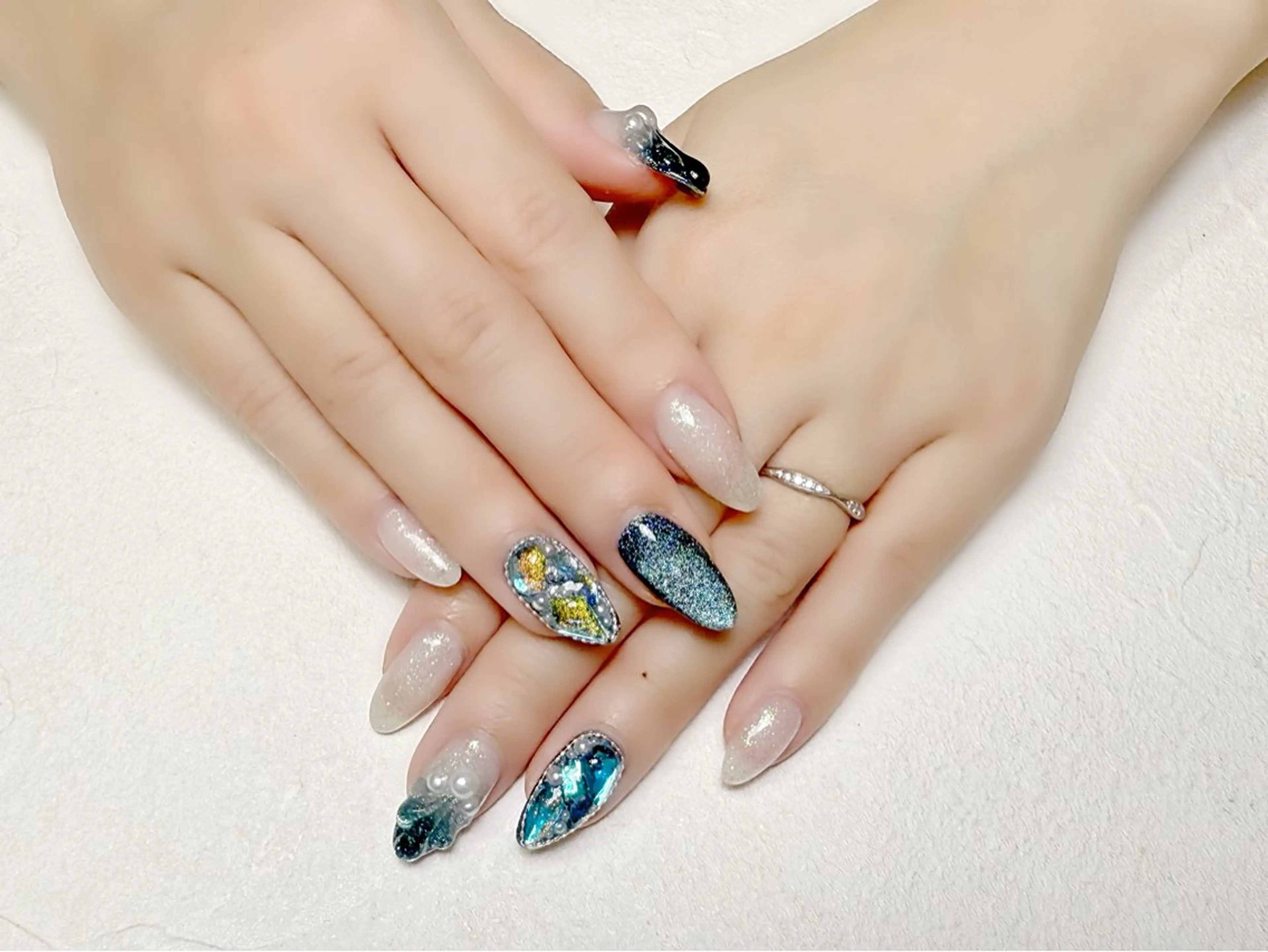 ネイル 氷ネイル・うるうるネイル ラメ(グリッター) 夏ネイル rouse nail RISATOのネイルデザイン