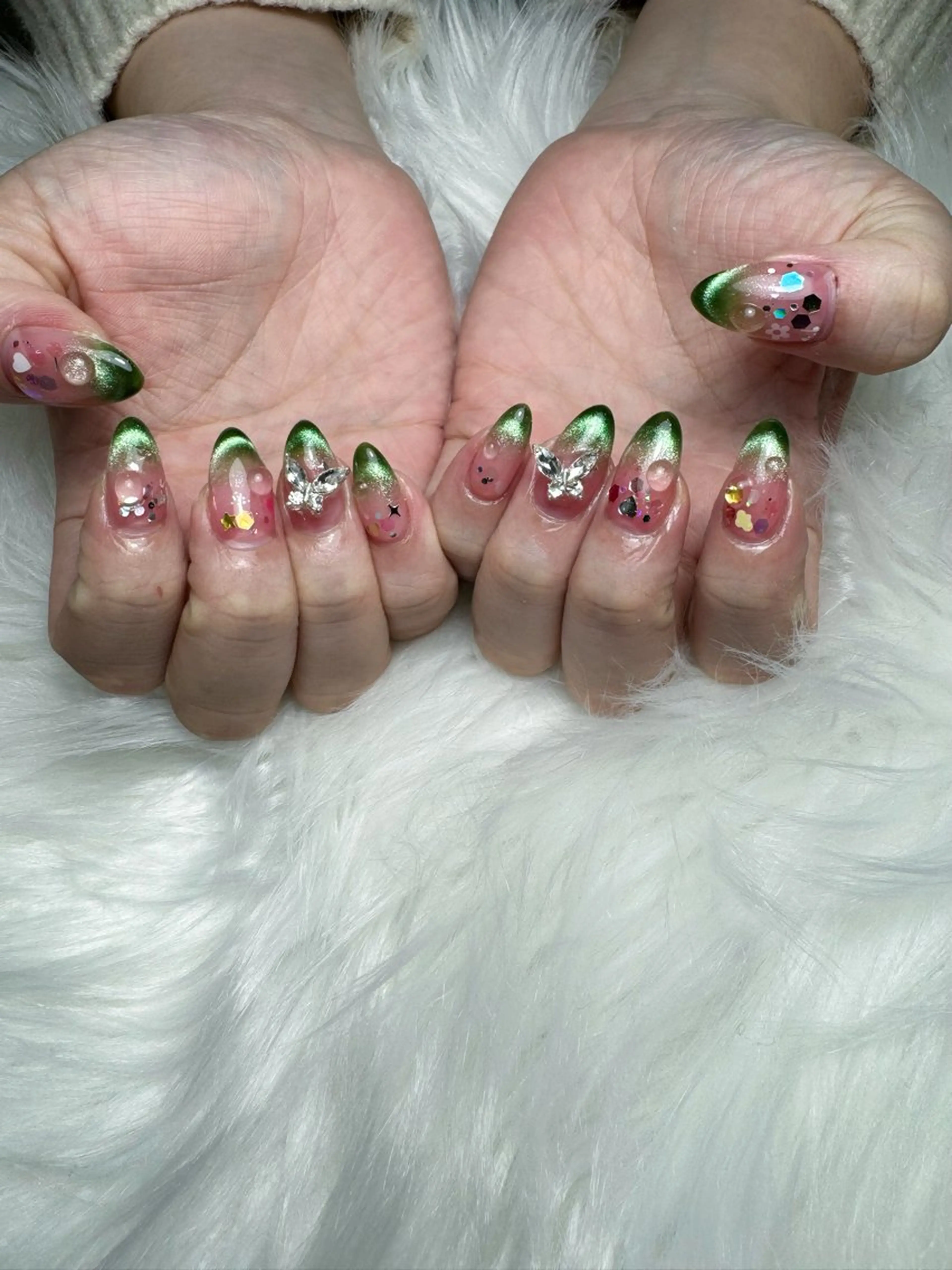 ネイル アールビーネイル所属・mase Megumiのネイルデザイン