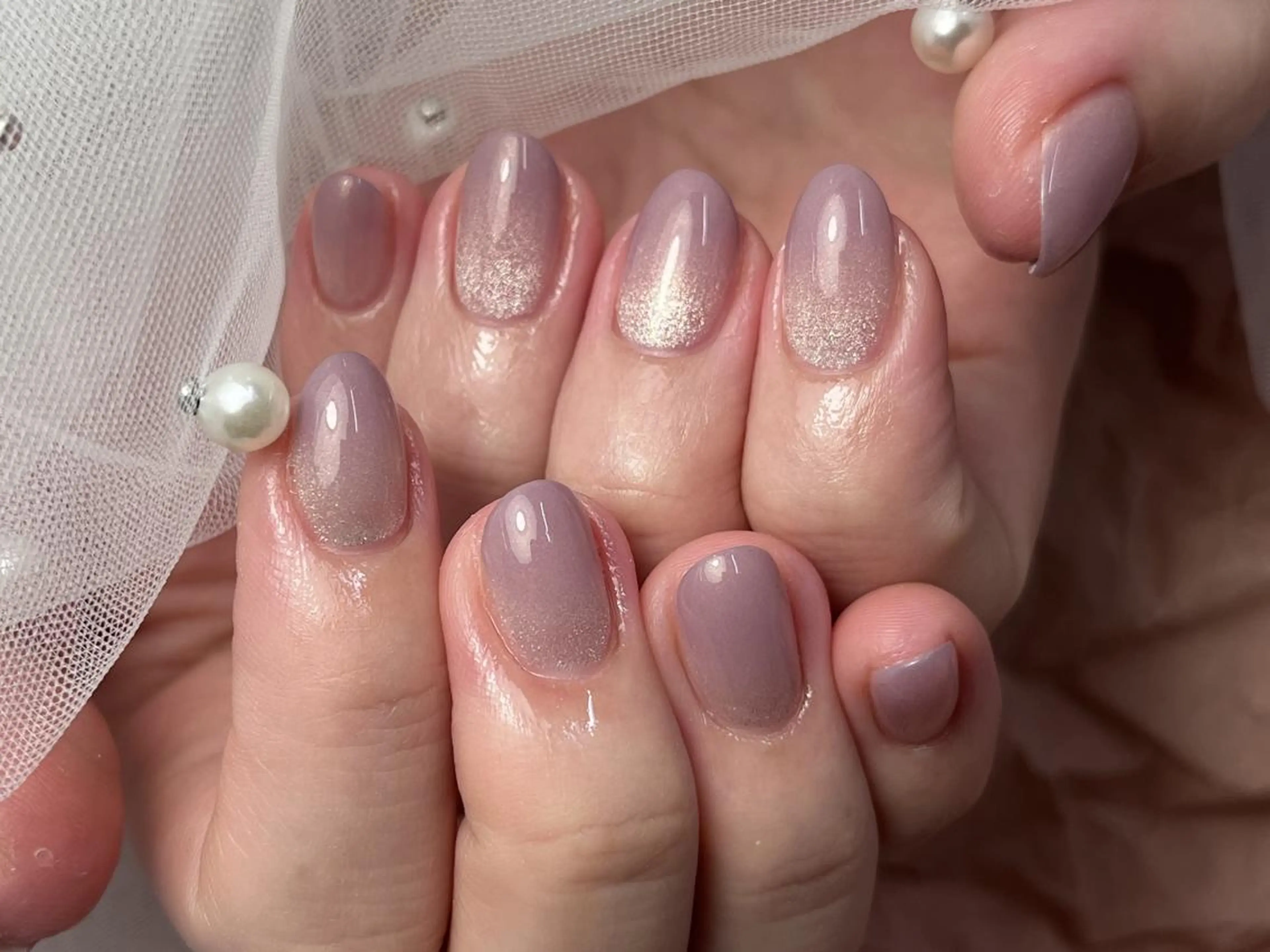 ネイル グラデーション ラメ(グリッター) シンプルネイル ハンドネイル ハンドケア ToliyDeliy Nail Salonのネイルデザイン