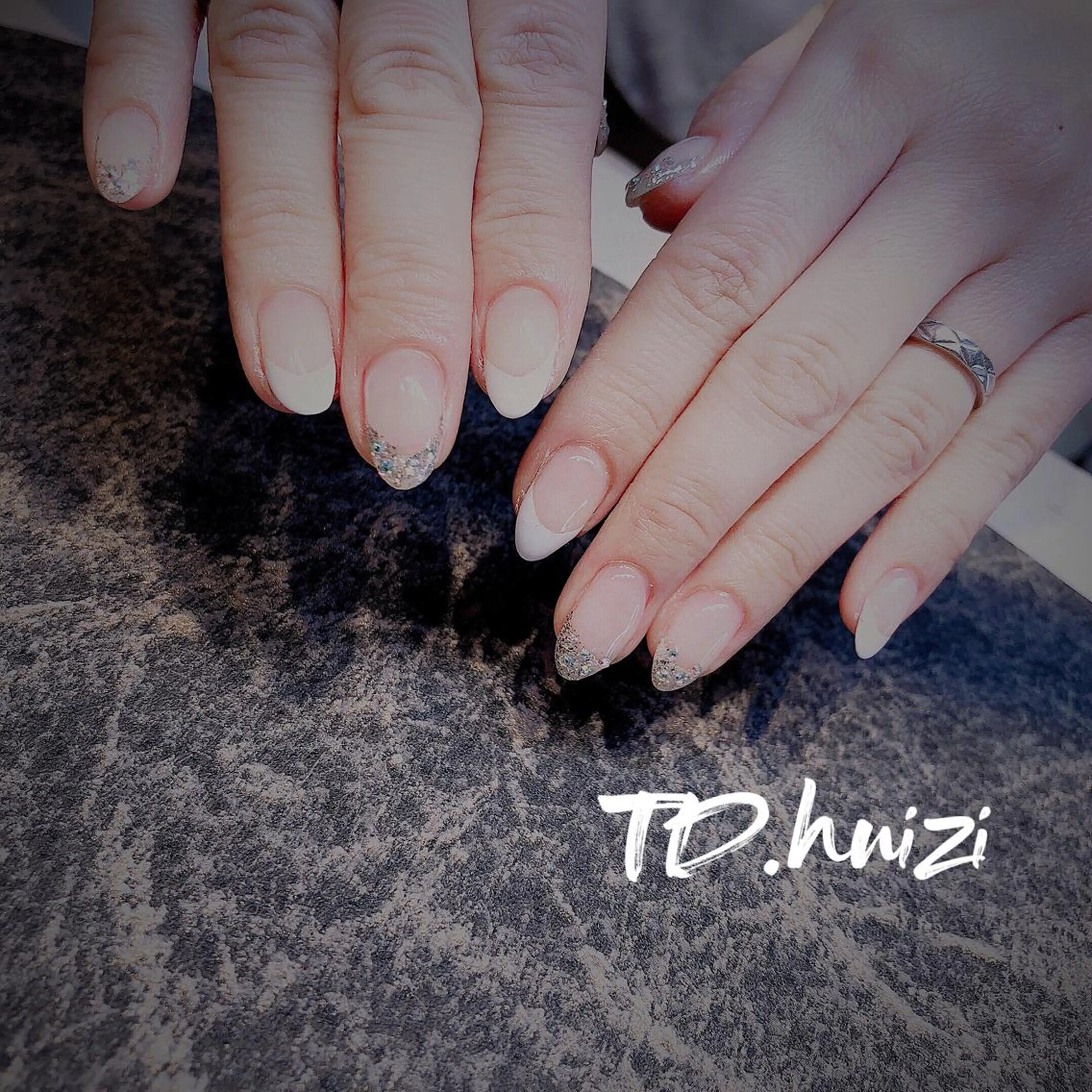 ミディアム めぐみのネイルサロン 惠のネイルデザイン