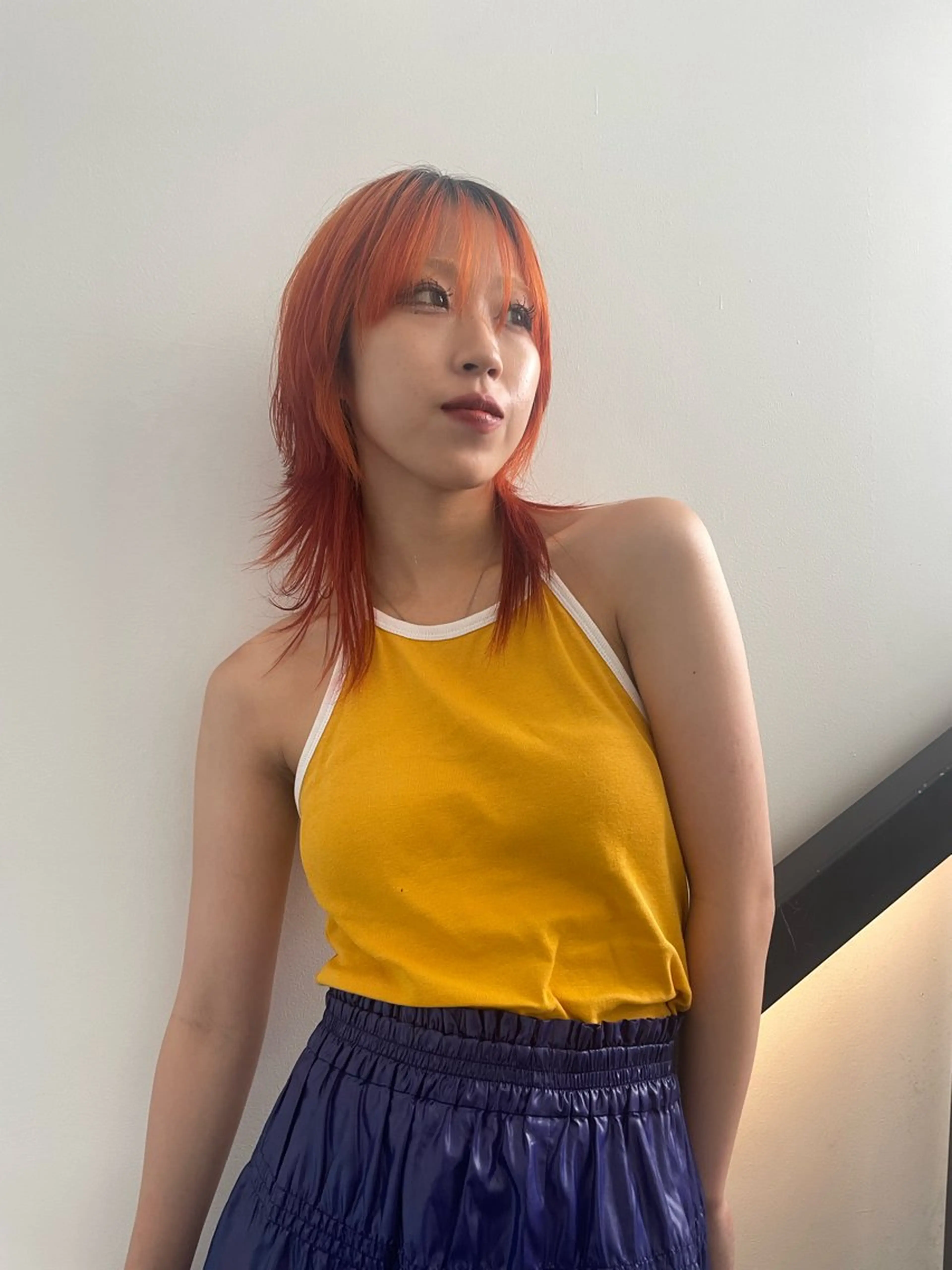 ミディアム カラー ヘアカラー 🌟暖色系ハイトーン 🌟AIのヘアスタイル