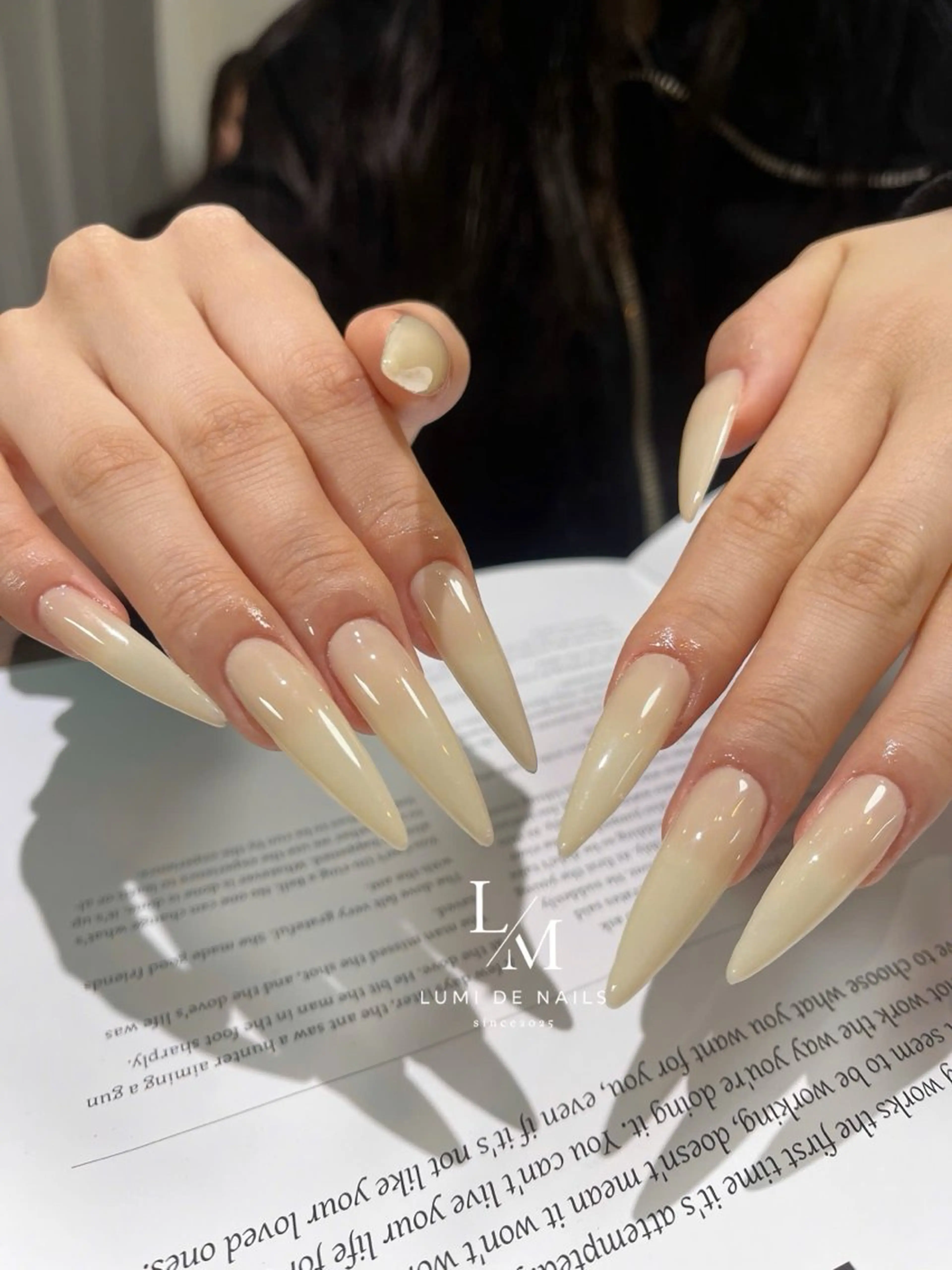 ネイル グラデーション ラメ(グリッター) マグネットネイル ミラーネイル ニュアンスネイル ハンドネイル Lumi de nailsのネイルデザイン