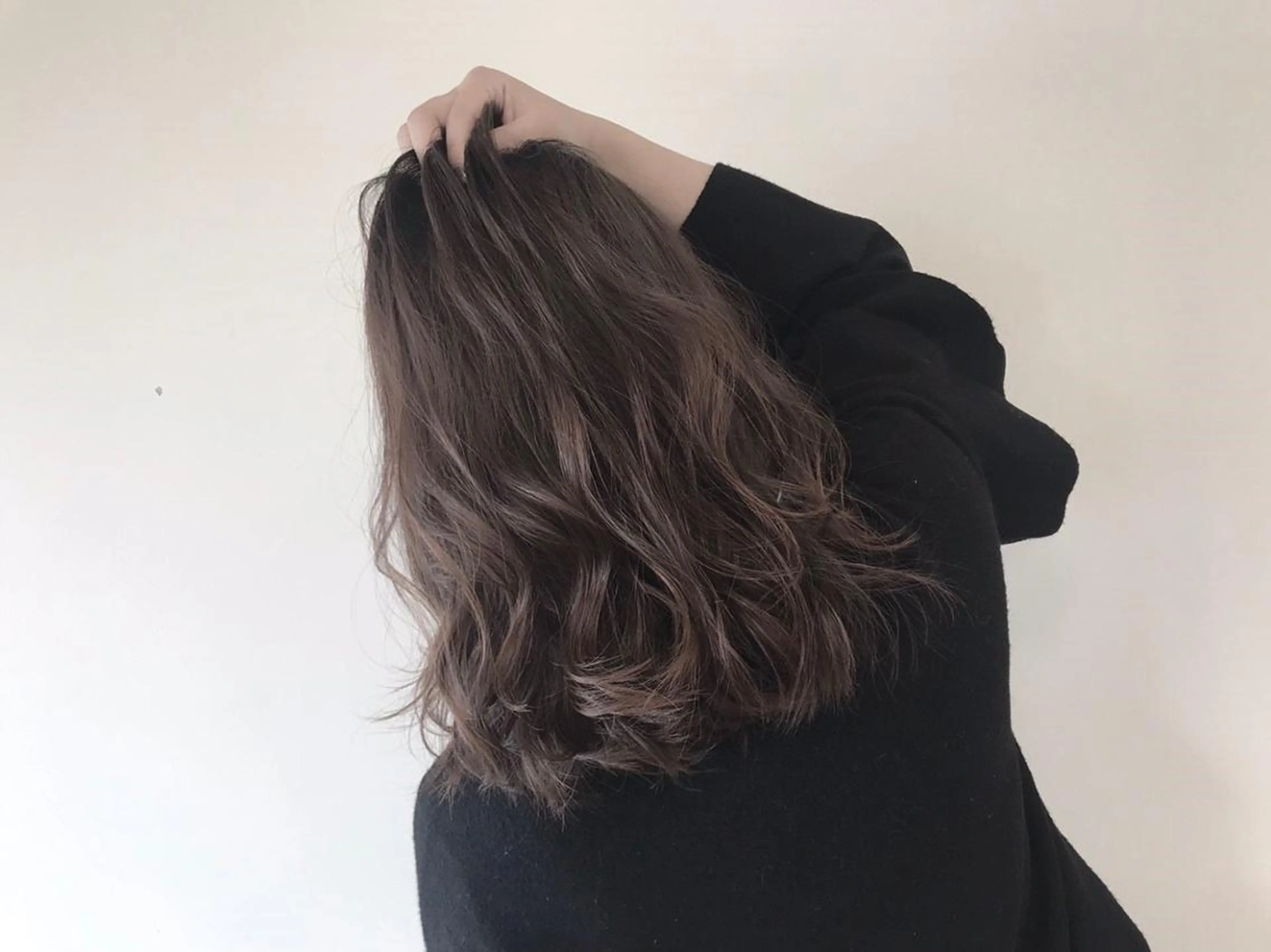 カラー デザインカラー Lienのヘアスタイル