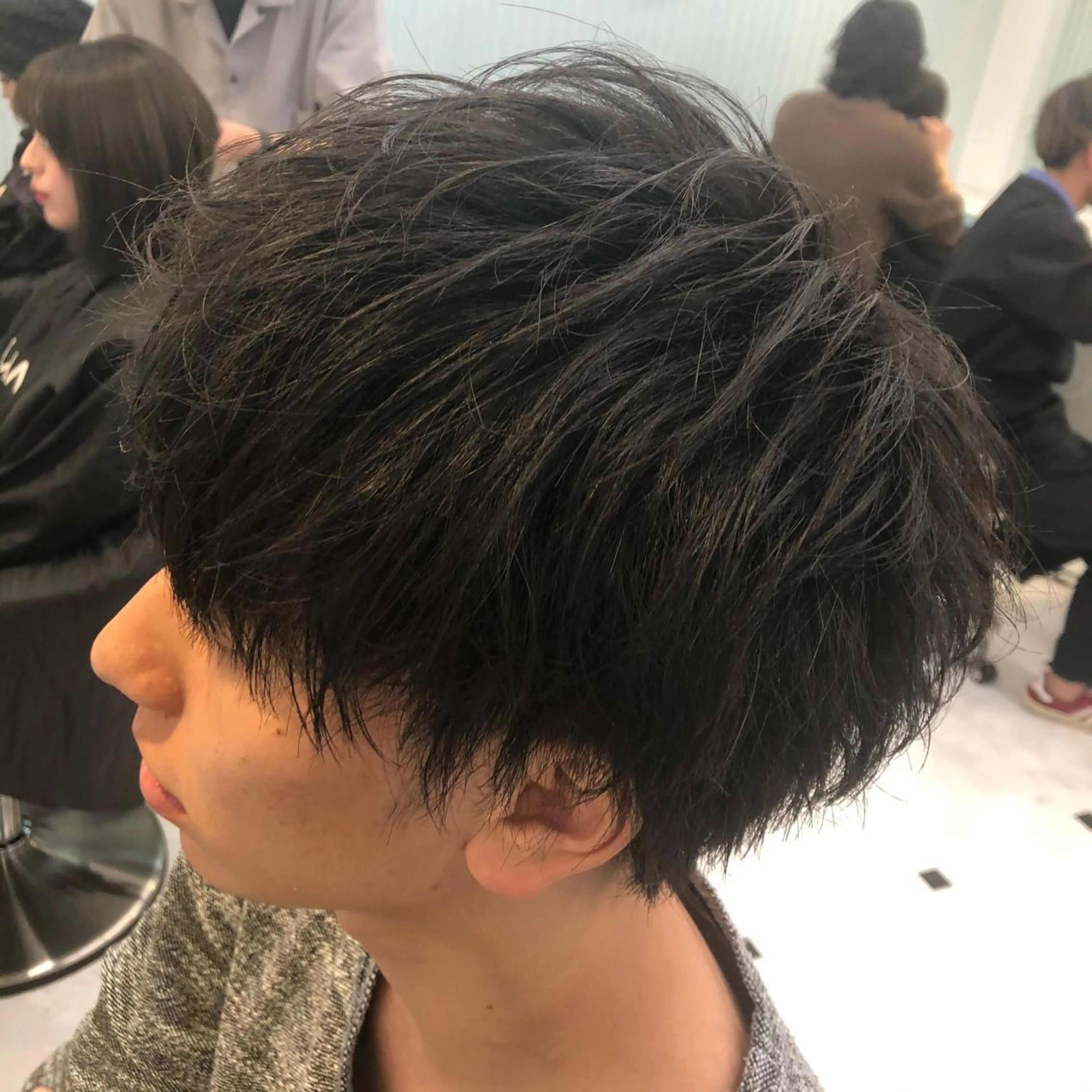 ショート カラー パーマ メンズ マッシュ ヘアカラー トリートメント ヘッドスパ ベージュグレージュ 💕しゅーじ💕のヘアスタイル