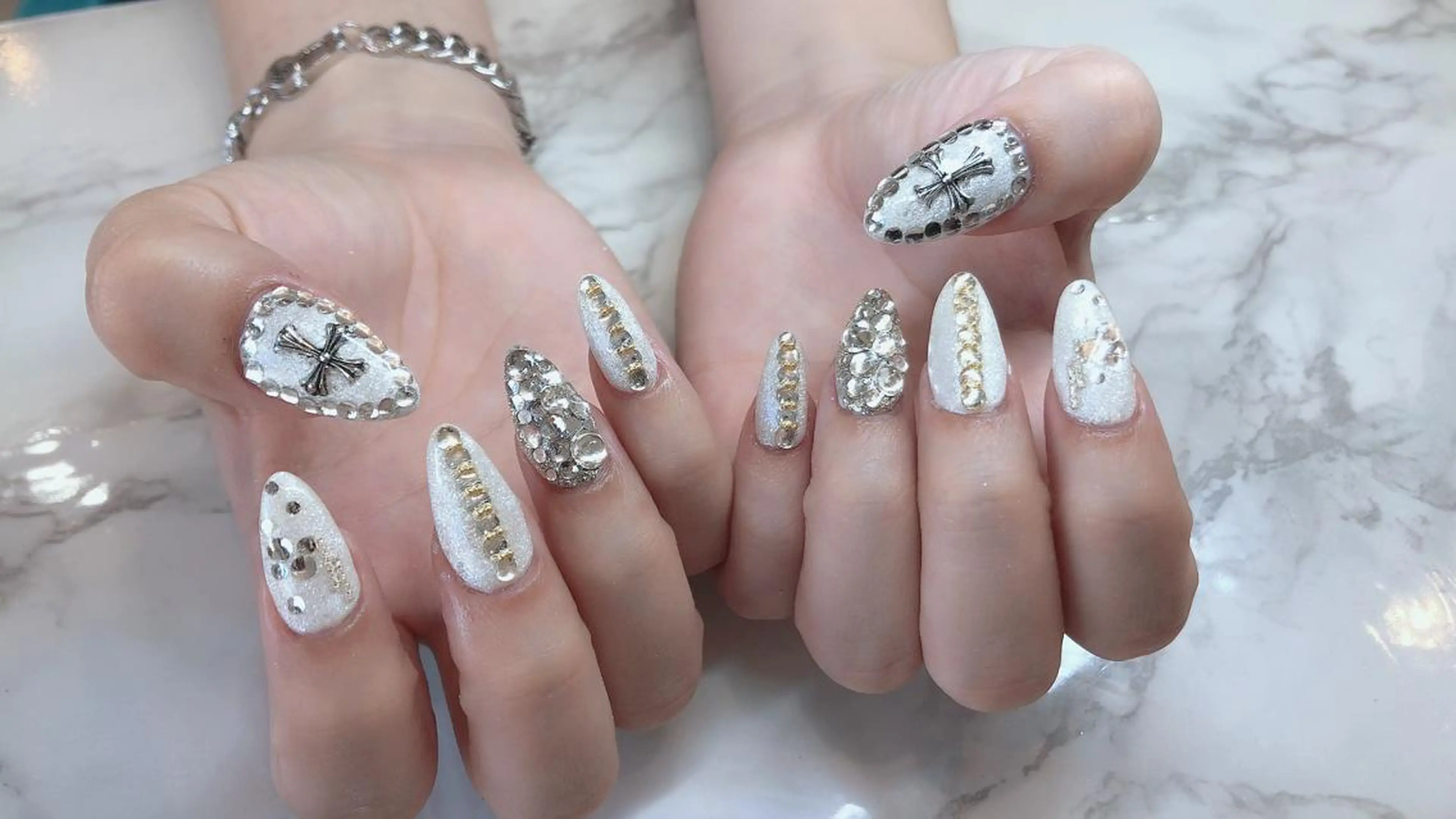 ネイル noix nail &eyeのネイルデザイン