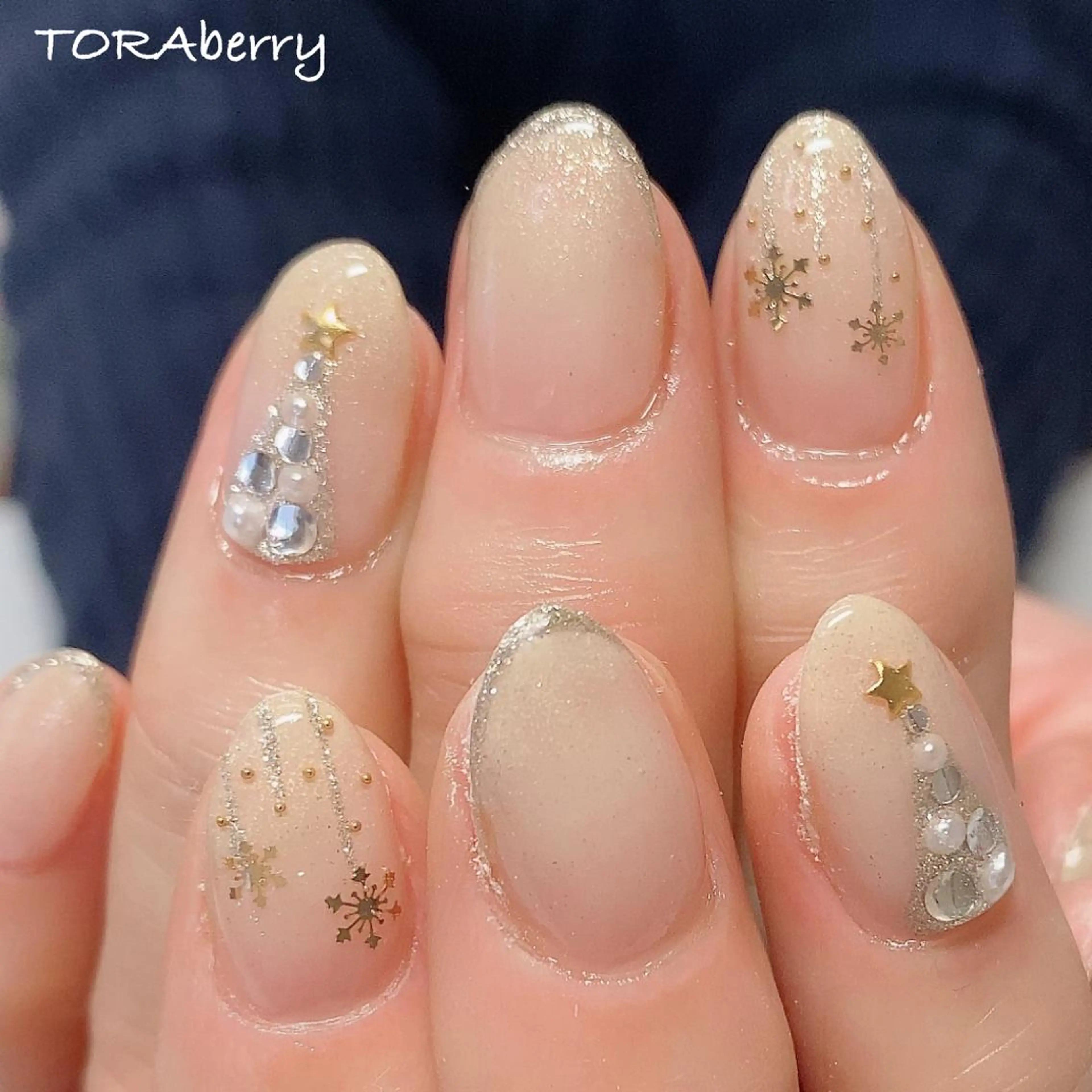 ネイル 冬ネイル クリスマス ハンドネイル ネイリスト なつみのネイルデザイン