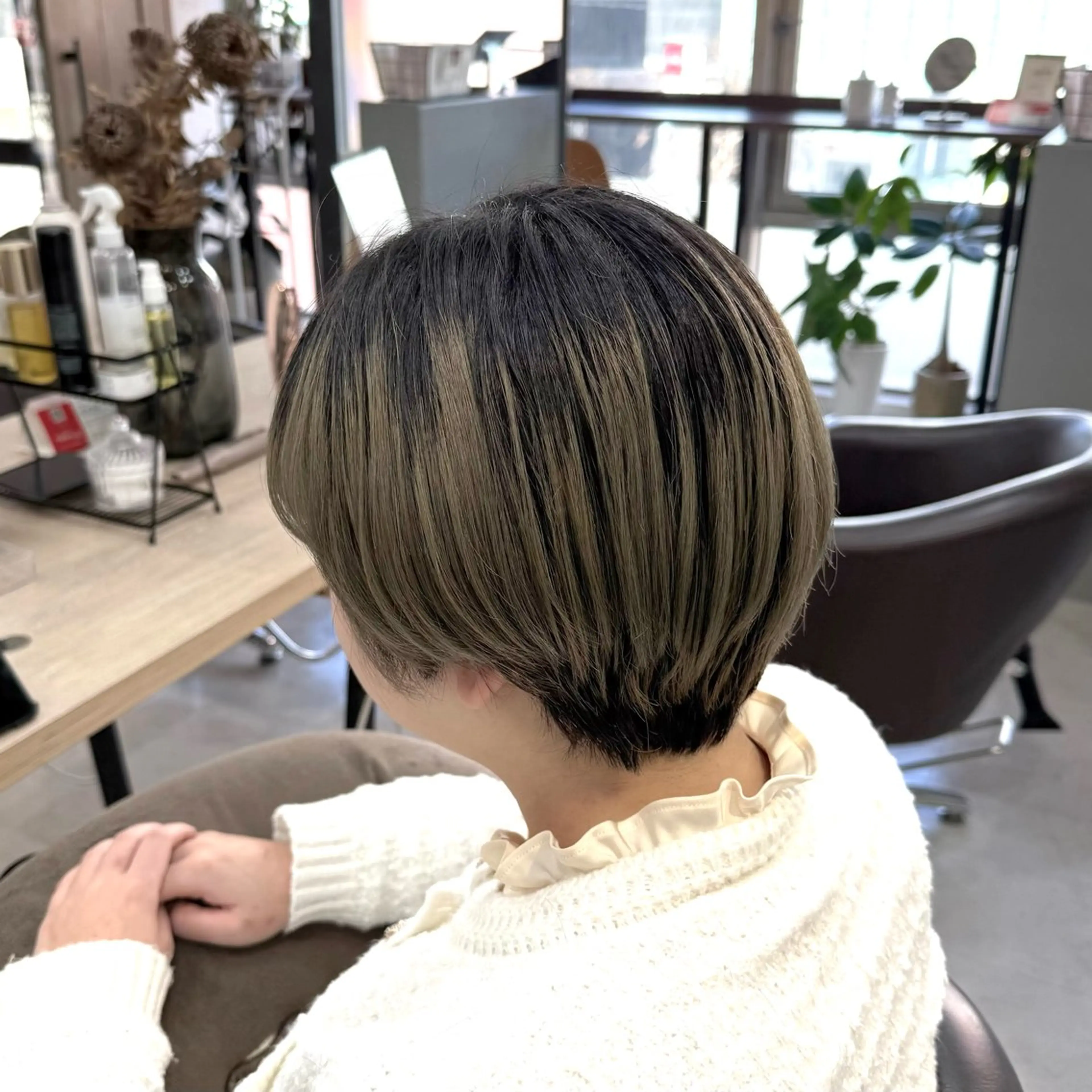 ショート カット ピンク・ラベンダー 艶カラー🍁かえでのヘアスタイル