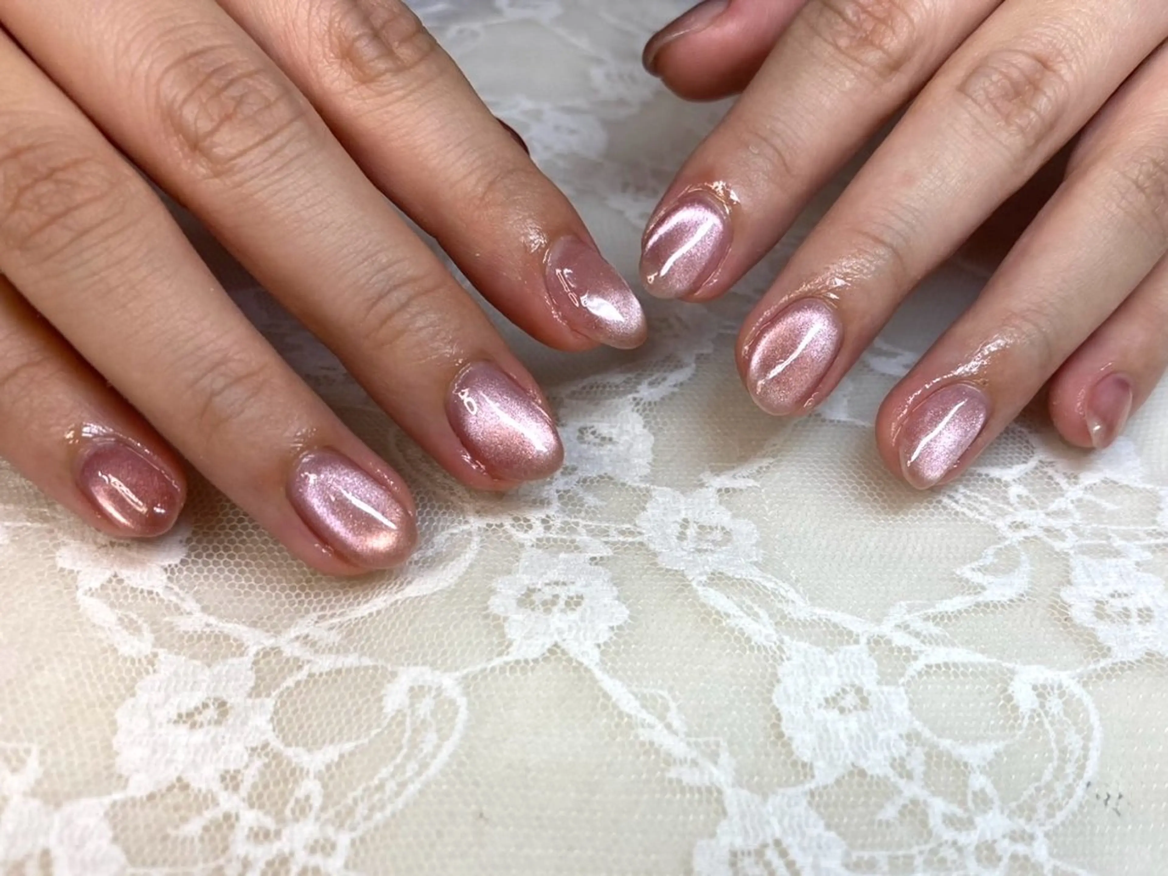 ネイル マグネットネイル ピンク ハンドネイル フットネイル ハンドケア 心斎橋Salon Epokkuのネイルデザイン