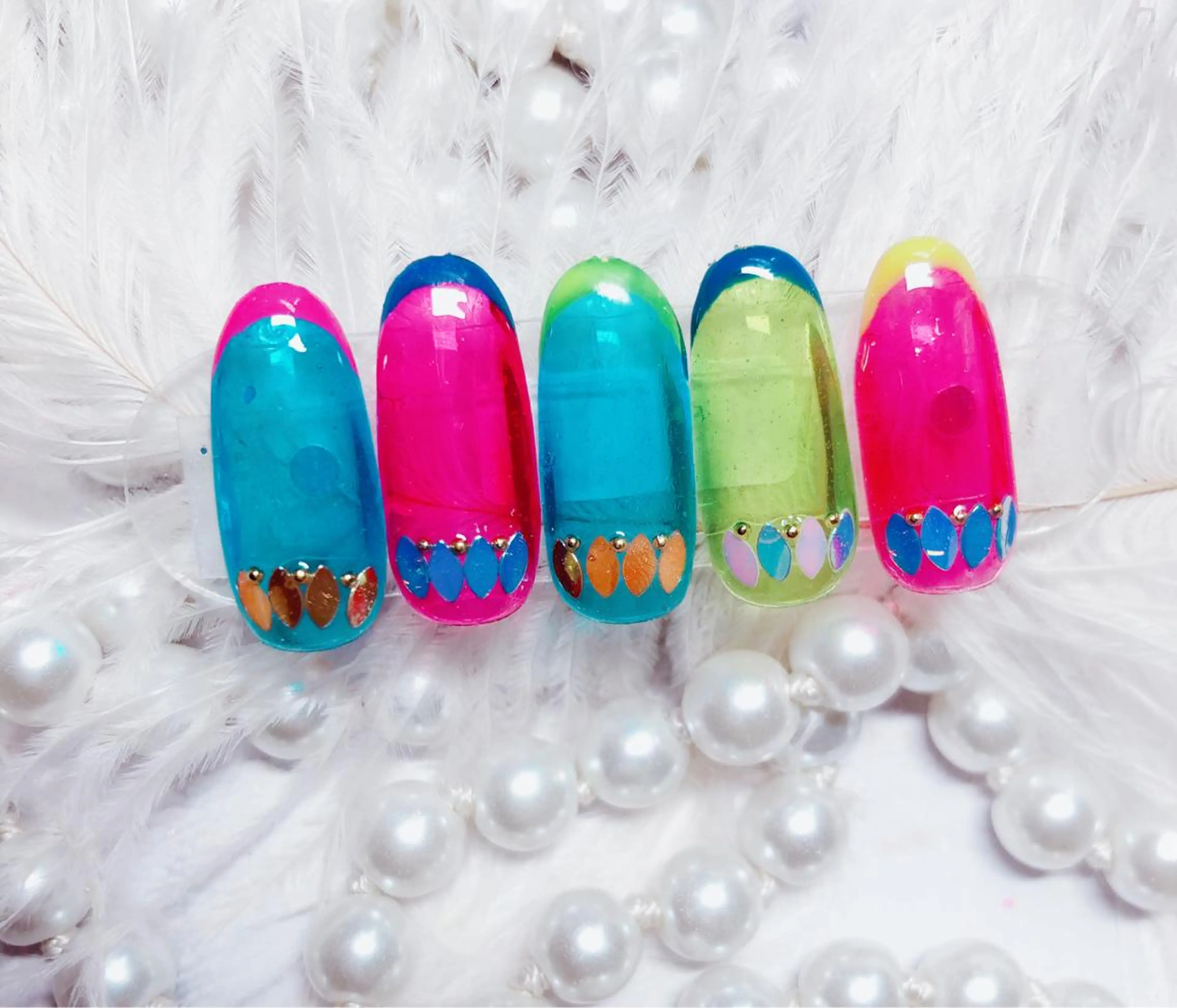 ネイル マジックミラー所属・マジック ミラーのネイルデザイン