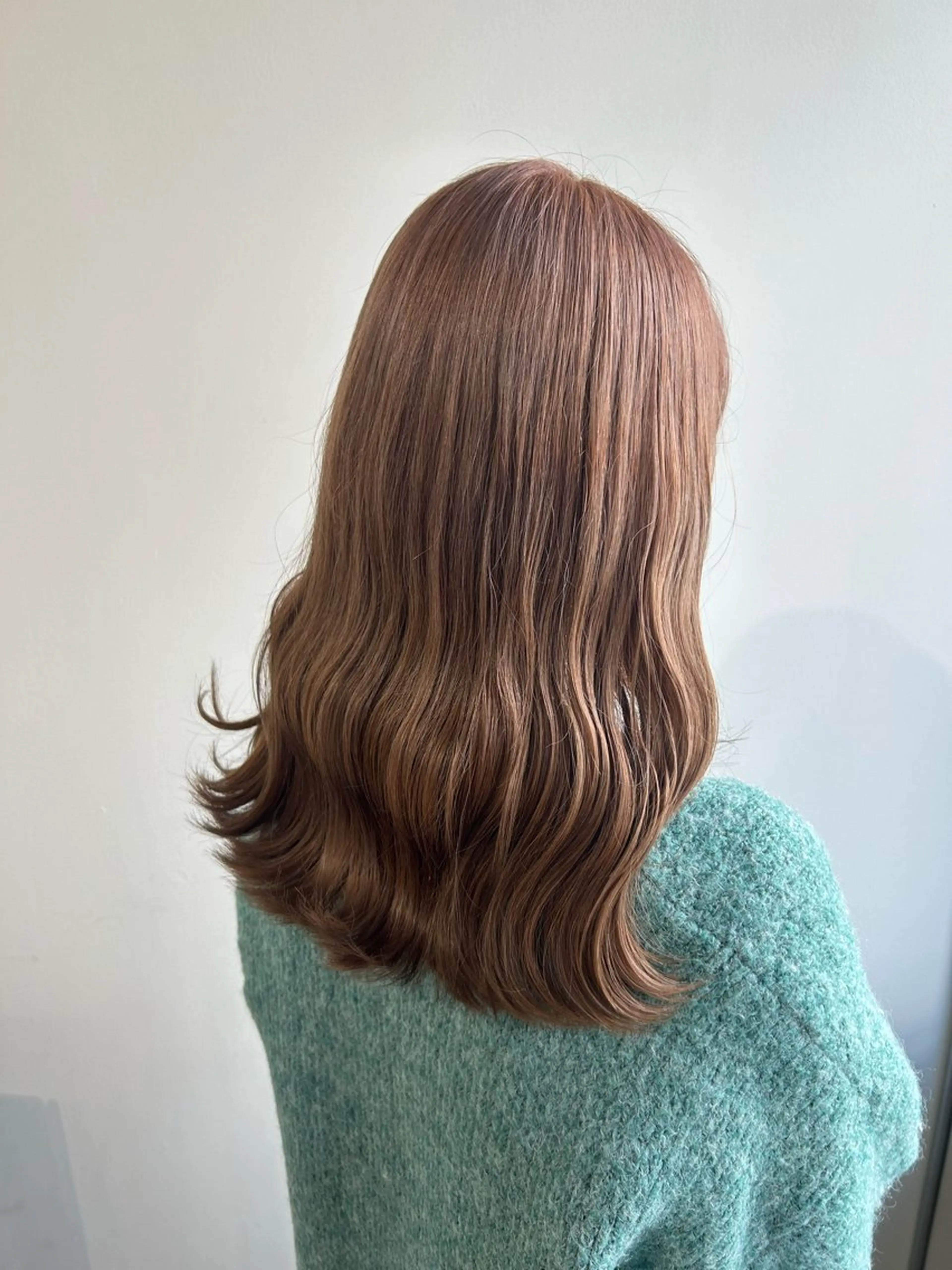 カラー ヘアカラー トリートメント ベージュ/ダブルカラ ー/新潟駅/青柳萌果のヘアスタイル