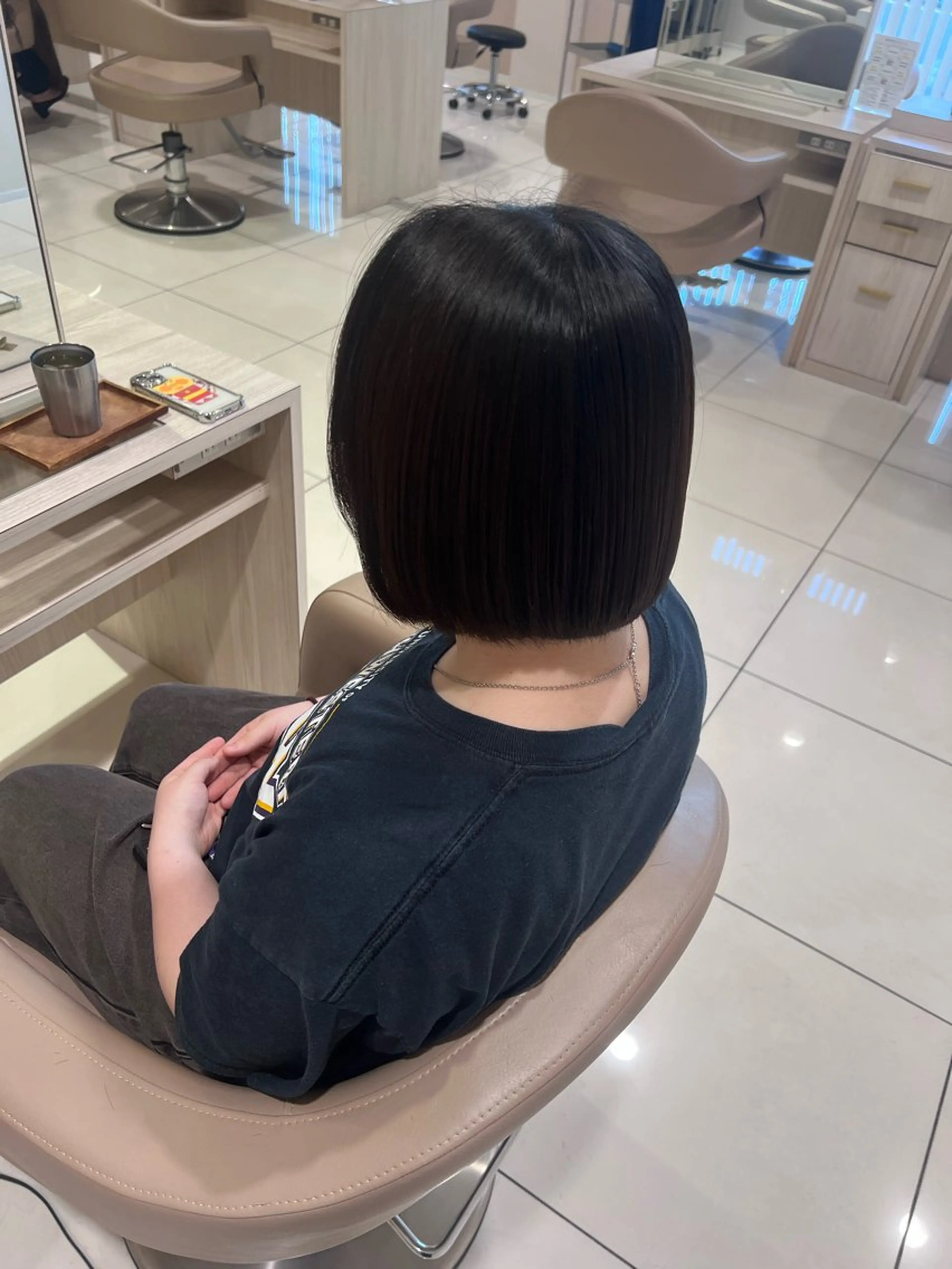 ショート 近藤 愛のヘアスタイル