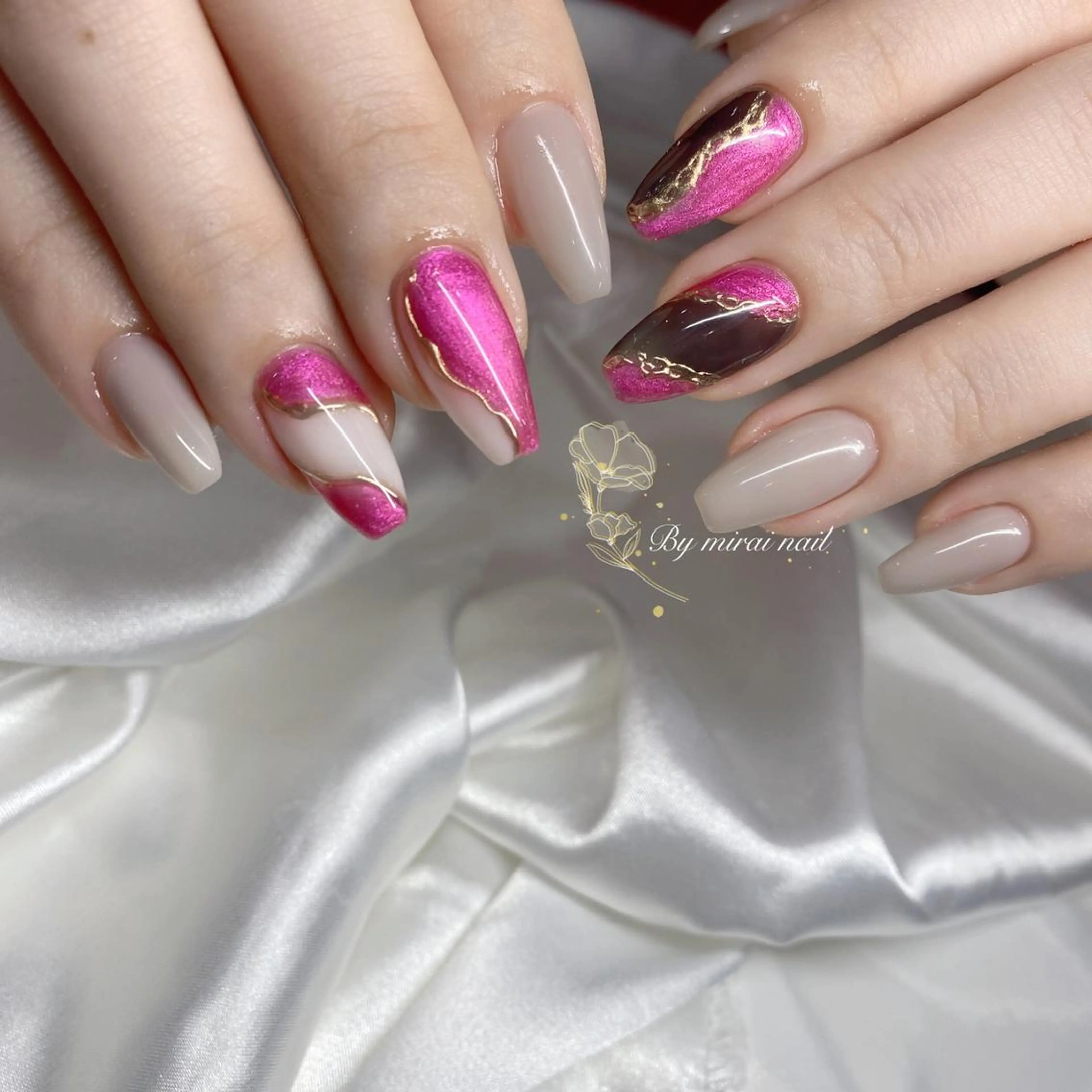 ネイル ネイルサロン 9Carats神田のネイルデザイン