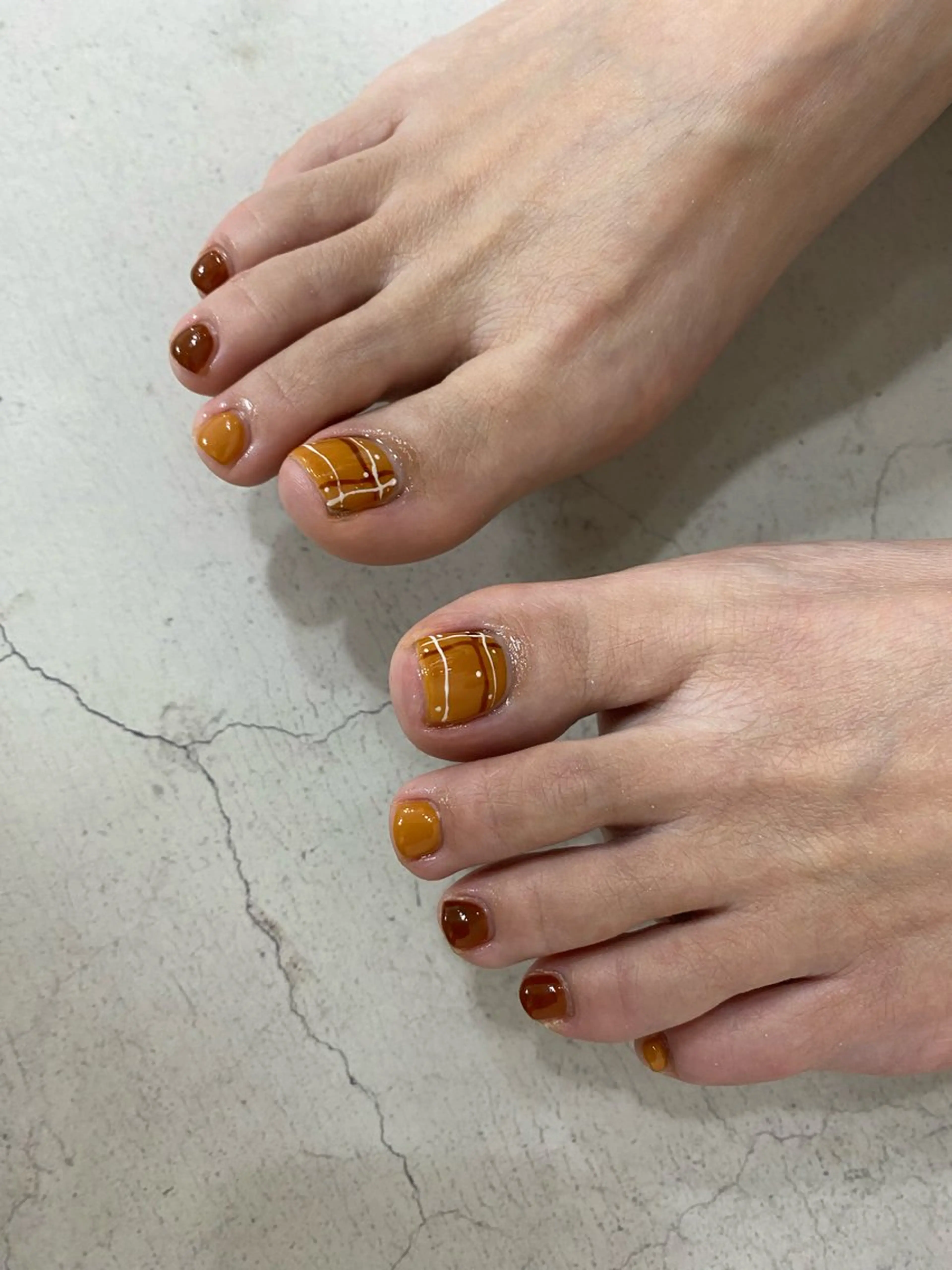 ネイル アートネイル ブラウン フットネイル ラメ(グリッター) フットネイル Olive nail salon所属・kawaguchi yukiのネイルデザイン