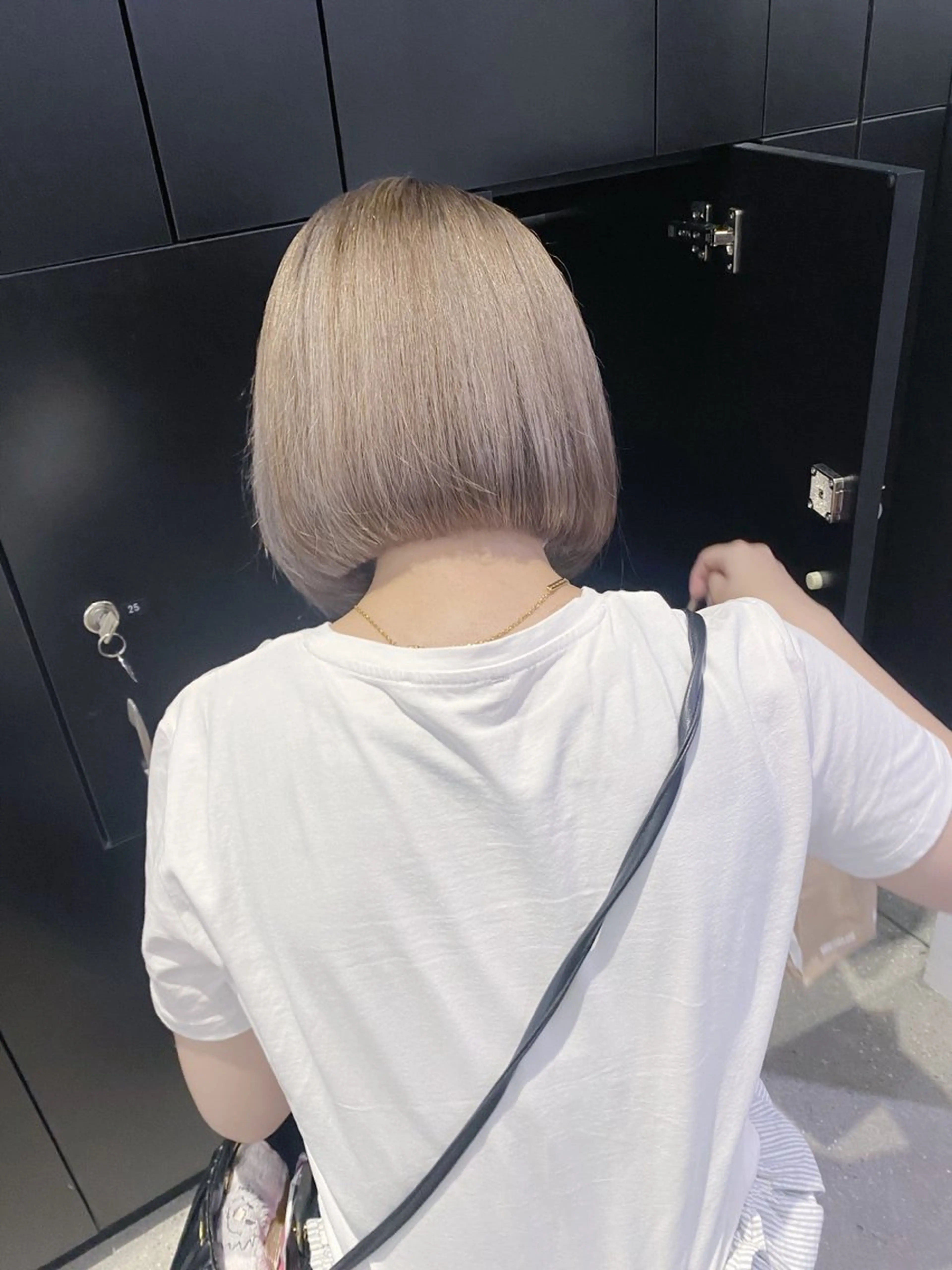 ミディアム カラー hollo所属・hollo 原宿のヘアスタイル