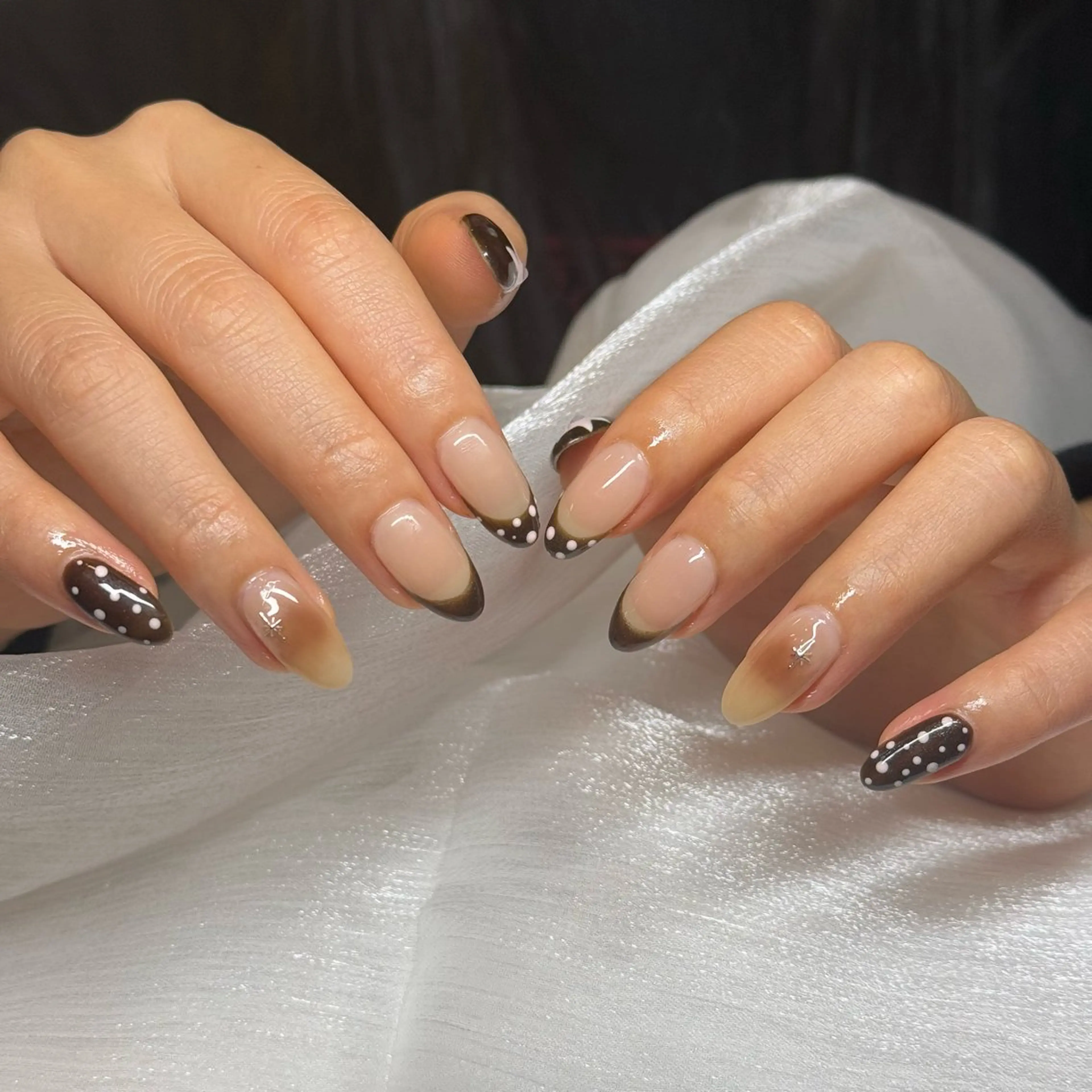 ネイル チークネイル フレンチネイル グラデーション キラキラネイル 韓国ネイル ハンドネイル Risa_ Nailのネイルデザイン