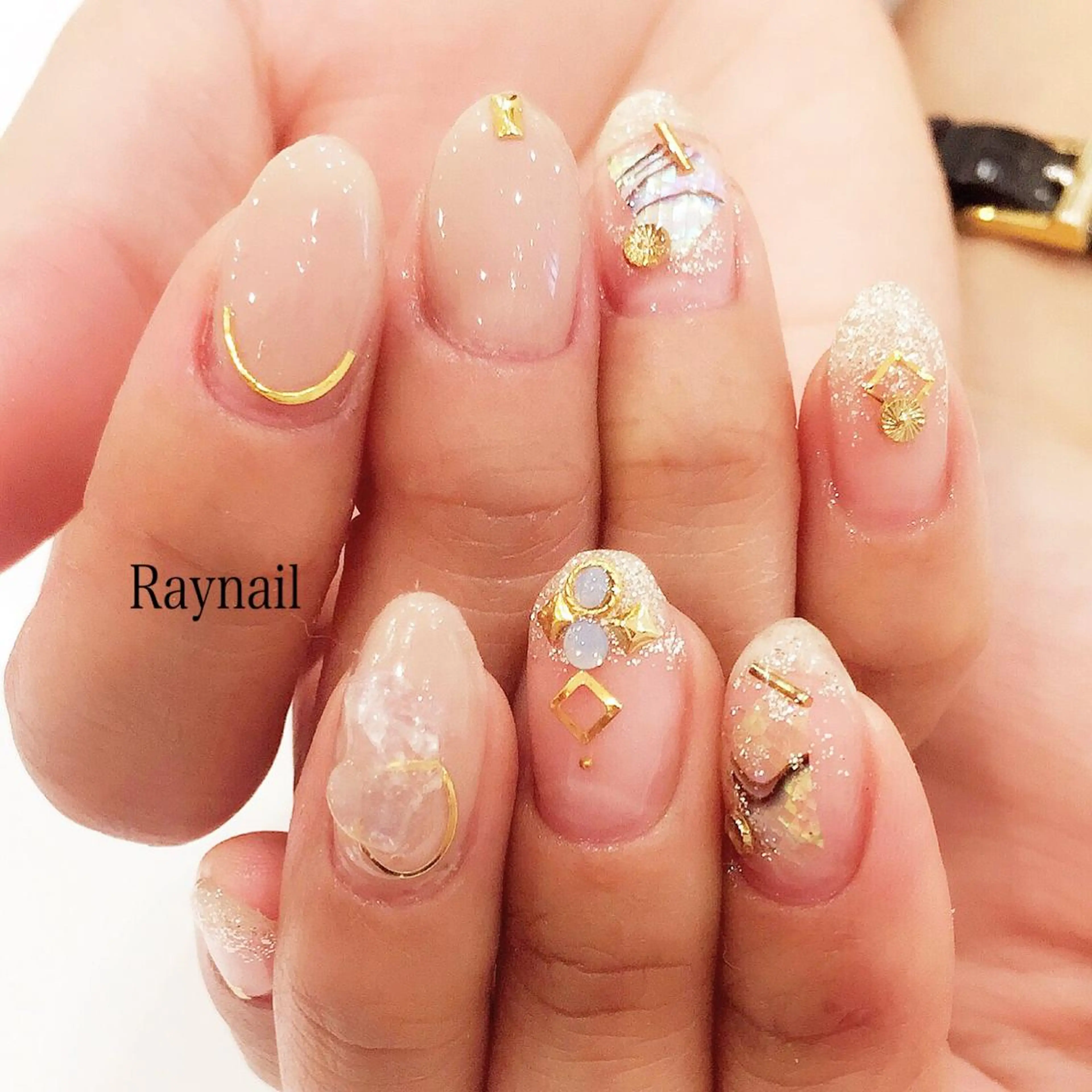 ネイル nailstudio ′ecole所属・nailstudio ′ecoleのネイルデザイン