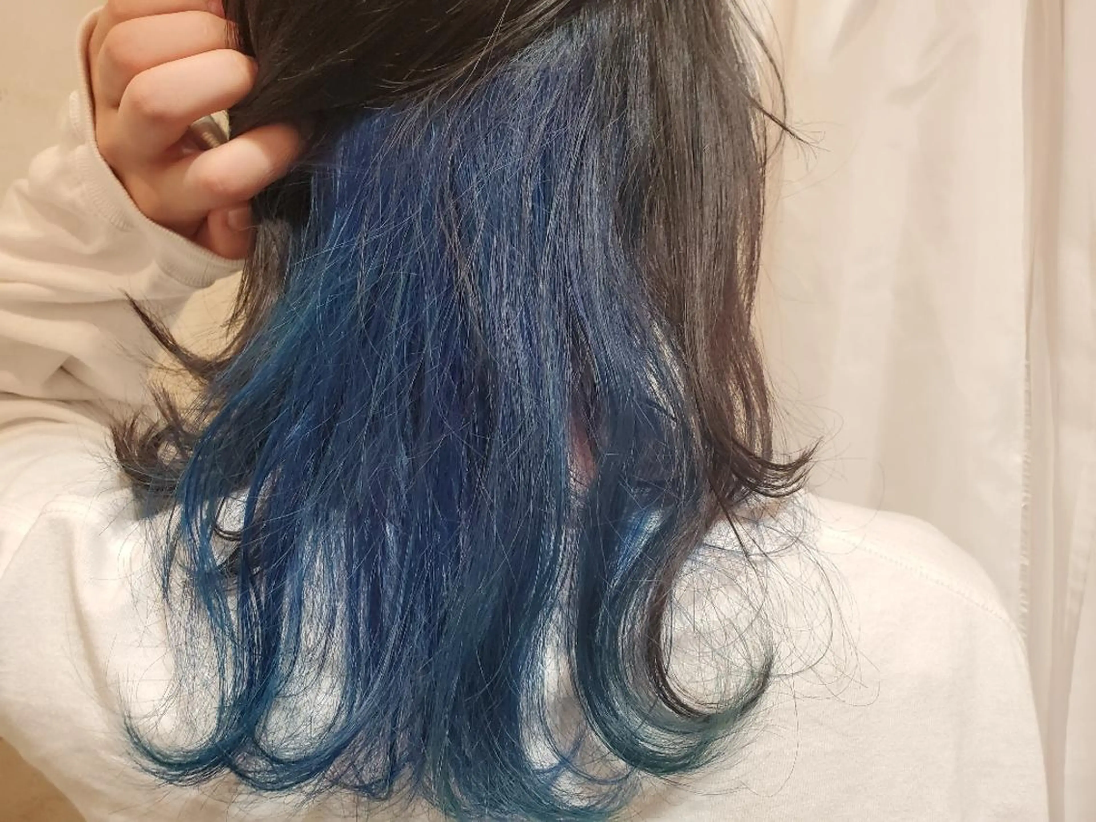 セミロング カラー ヘアカラー パ ルのヘアスタイル