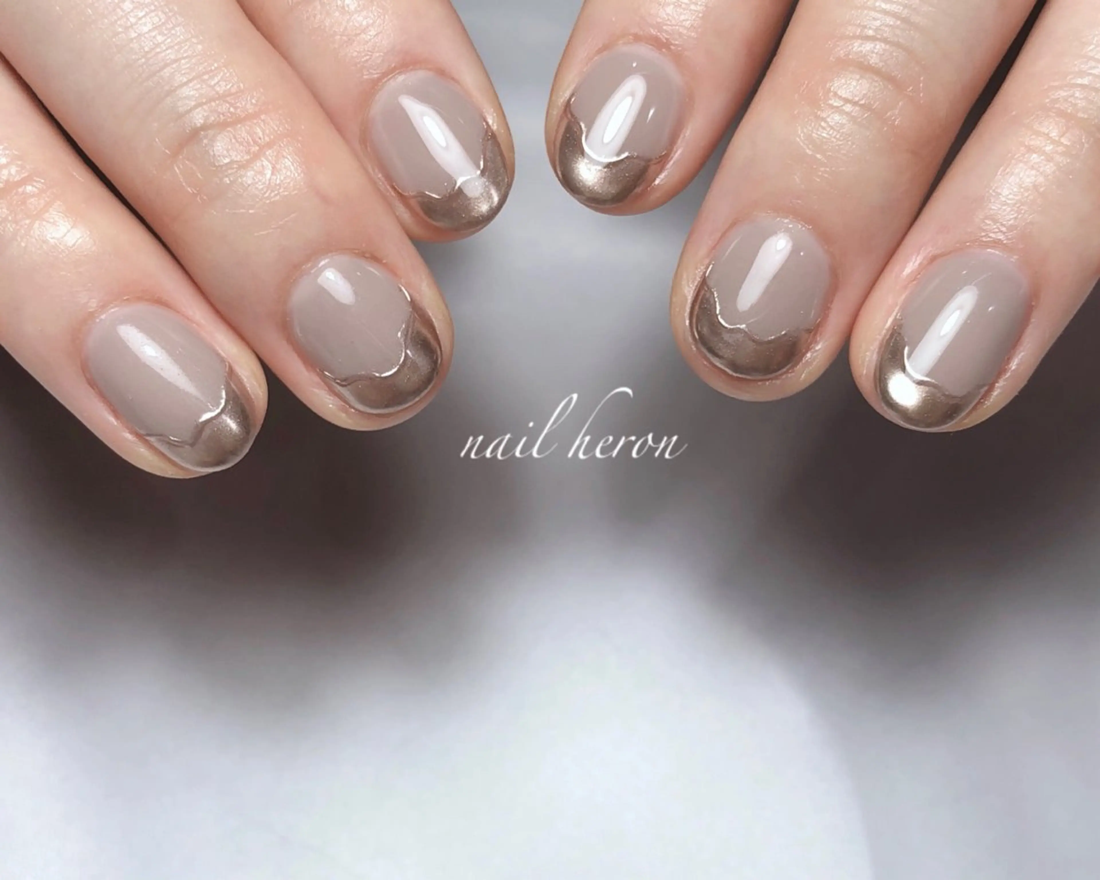 ネイル フレンチネイル ミラーネイル ハンドネイル nail heron所属・saki_ nail heronのネイルデザイン