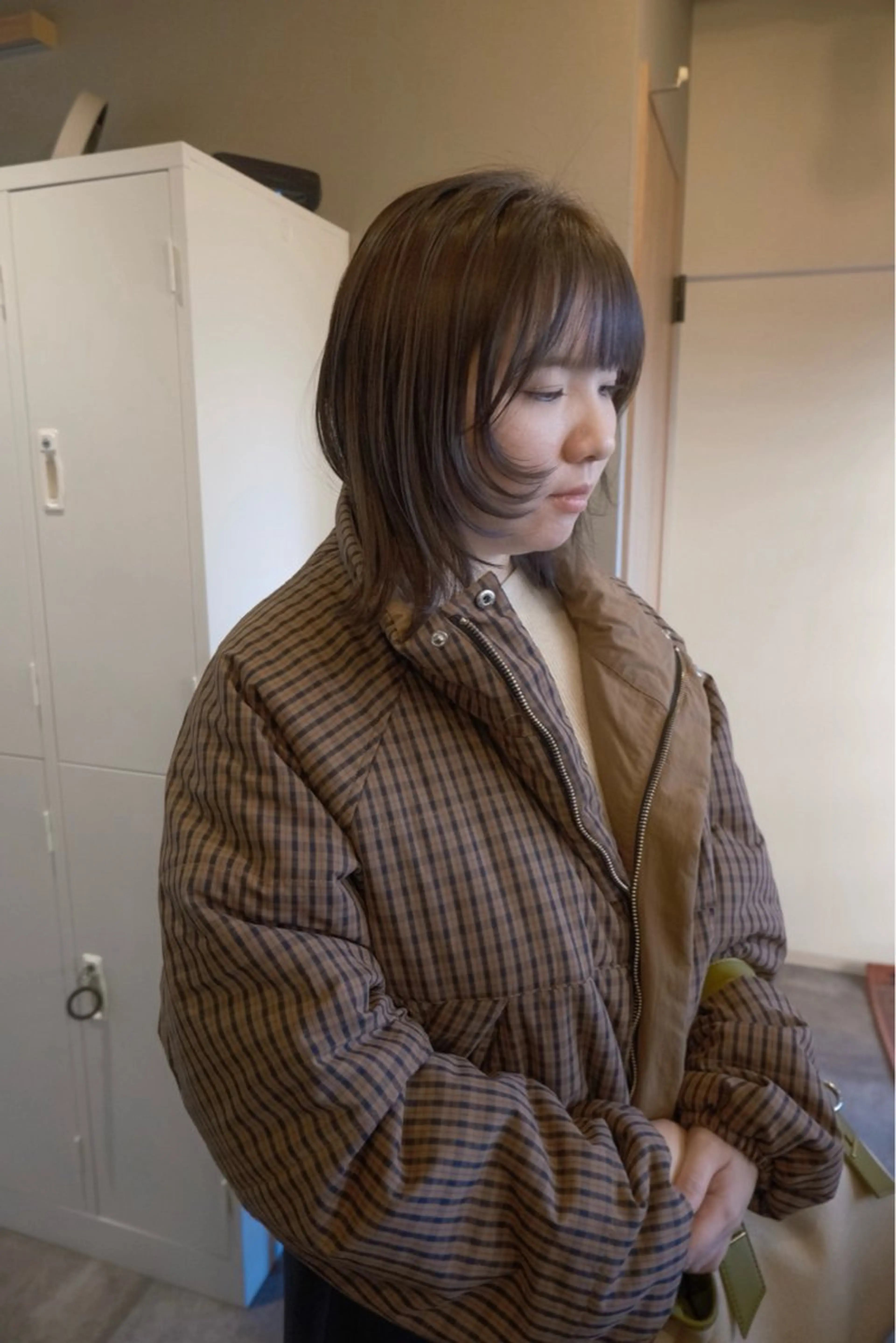 ミディアム カラー カット ヘアカラー トリートメント ヘアセット ハルカ/透け感カラー /顔周りレイヤーのヘアスタイル