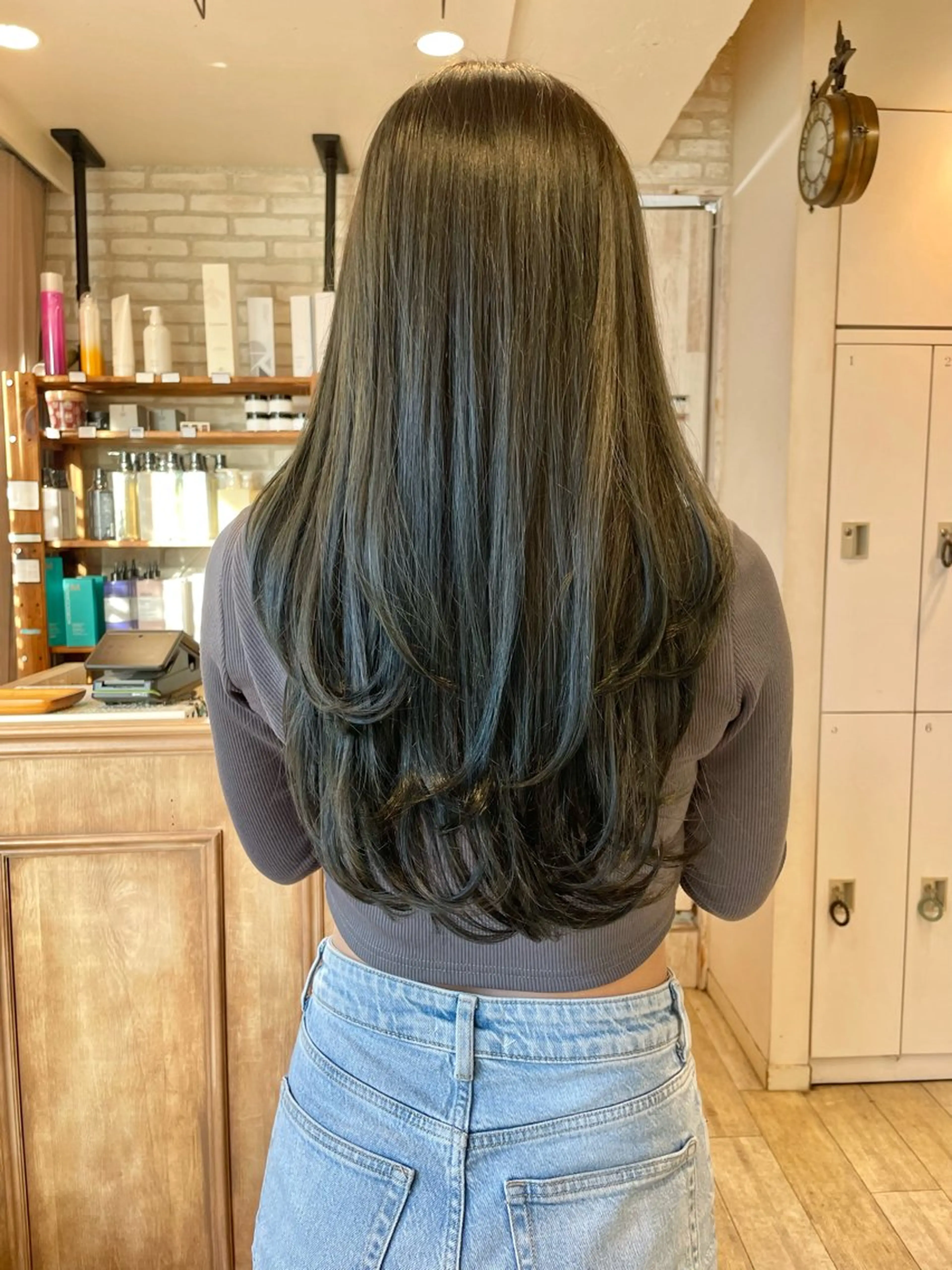 ロング レイヤーカット カット ✨横須賀髪質改善✨️ 加藤 百音のヘアスタイル