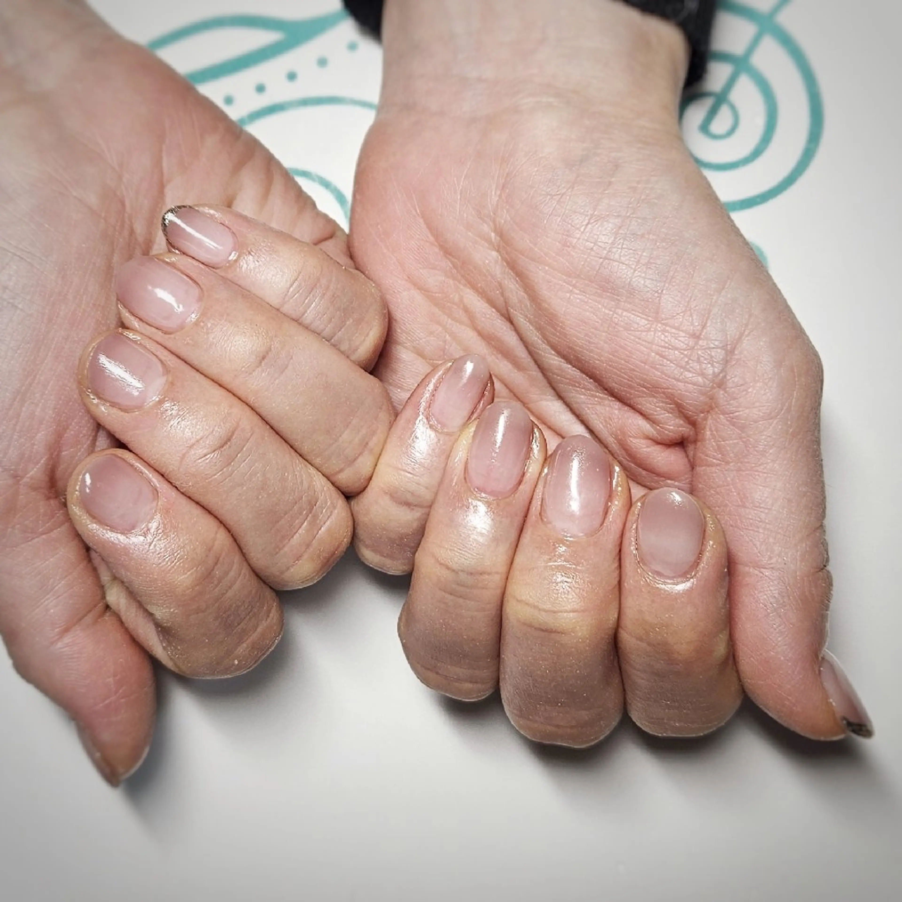 ネイル アートネイル グラデーション シンプルネイル ハンドネイル Y. Saoriのネイルデザイン