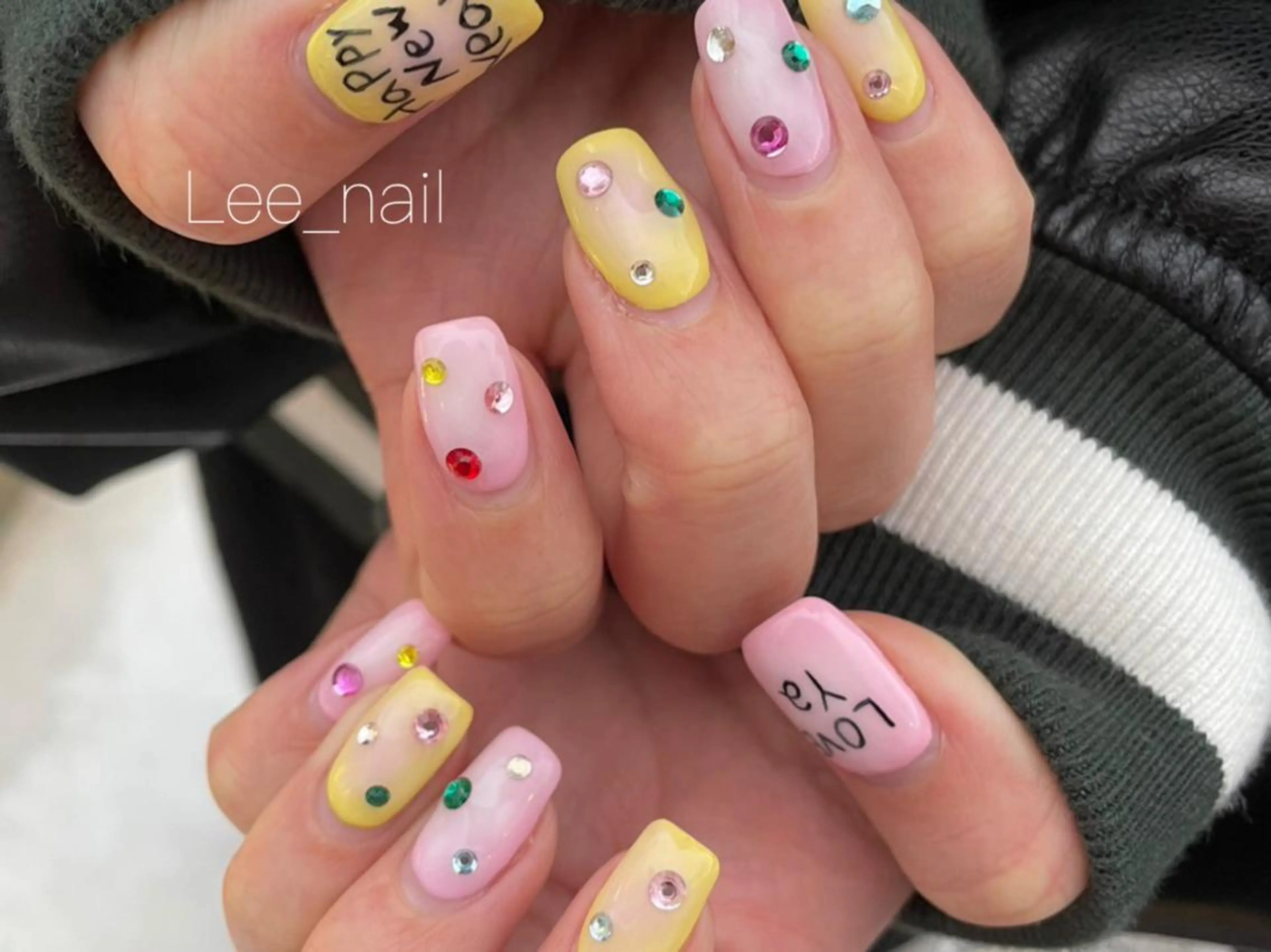 ネイル チークネイル ハンドネイル Lee_ nailのネイルデザイン
