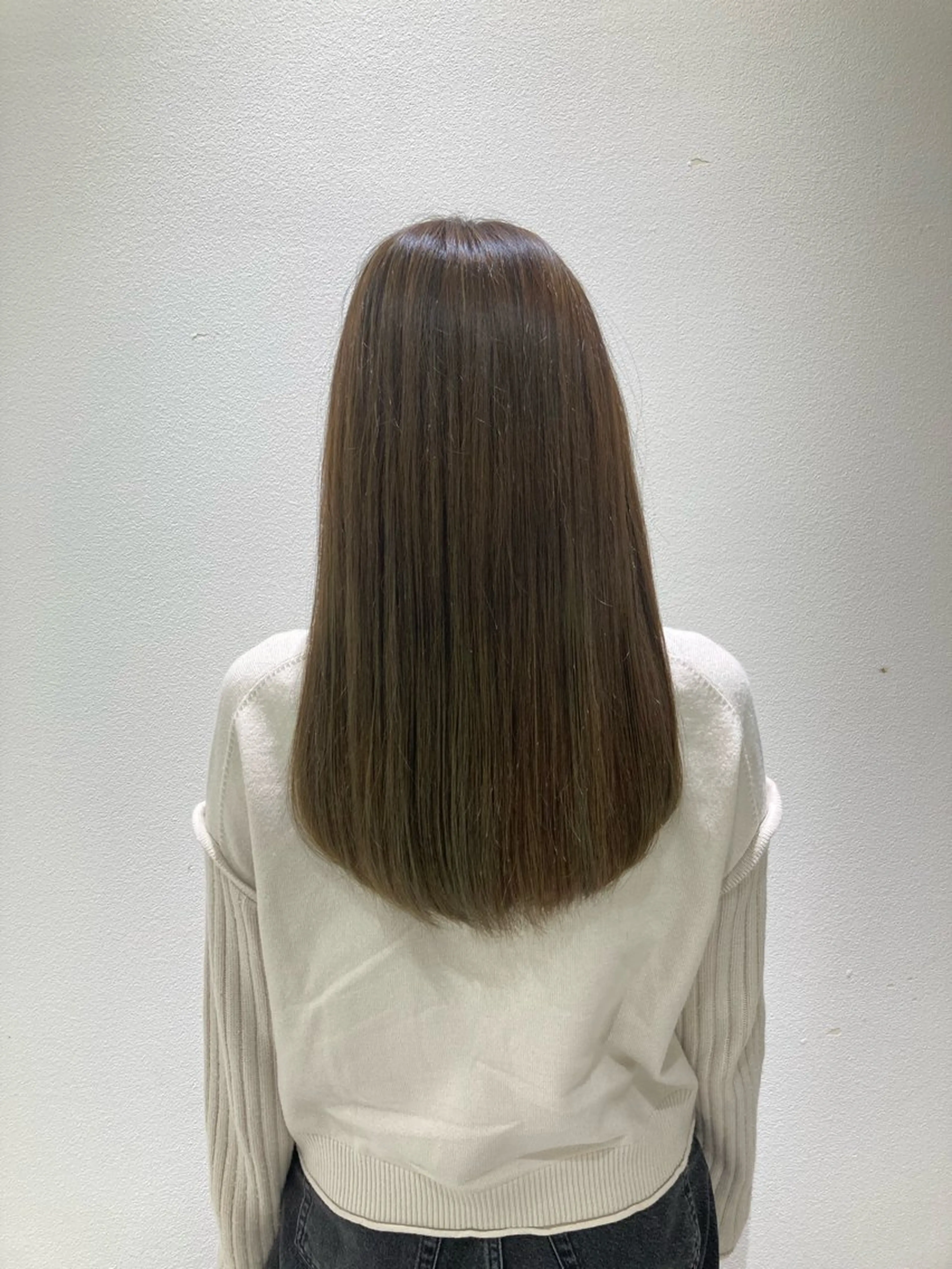 ロング カラー 上杉 梨緒のヘアスタイル