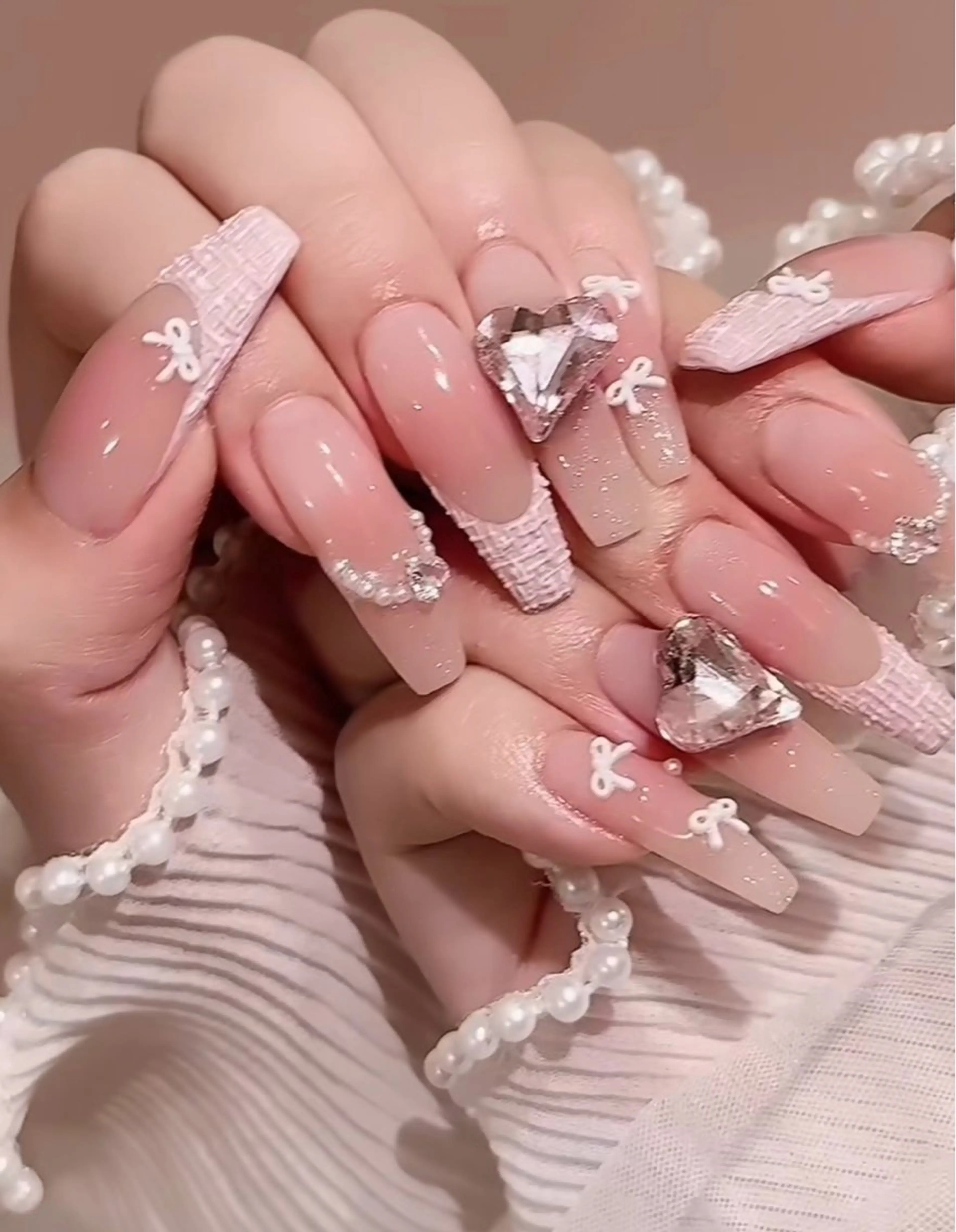 ネイル アートネイル オーロラネイル チークネイル 長さ出し フットネイル ハンドネイル フットネイル ハンドケア Noiranail_ studio川越西口のネイルデザイン