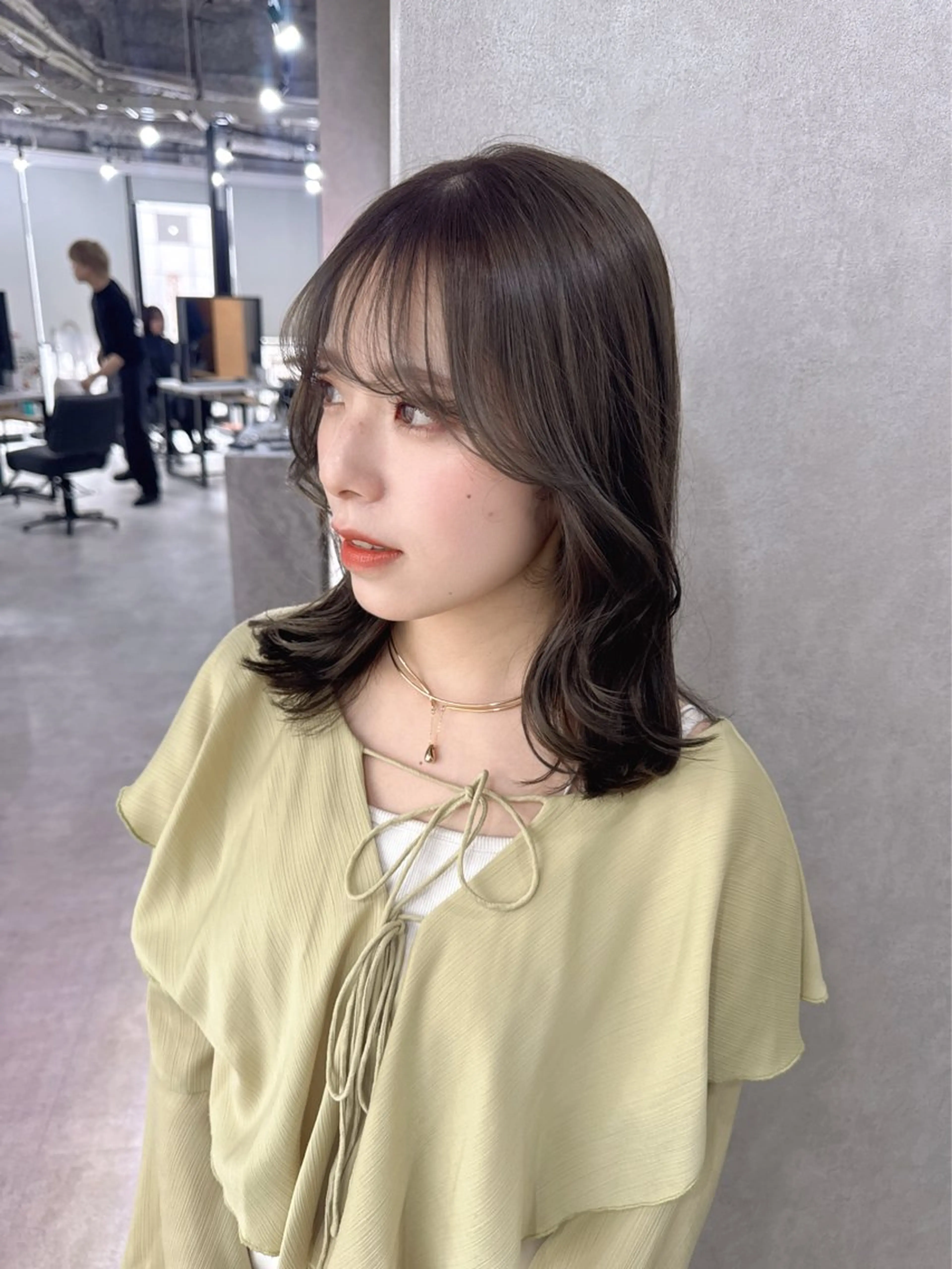 ミディアム カラー ベージュカラー ブリーチ ブラウンカラー 透明感カラー ダブルカラー カット ヘアカラー トリートメント 赤み無し柔らかカラー 【梅田】madokaのヘアスタイル