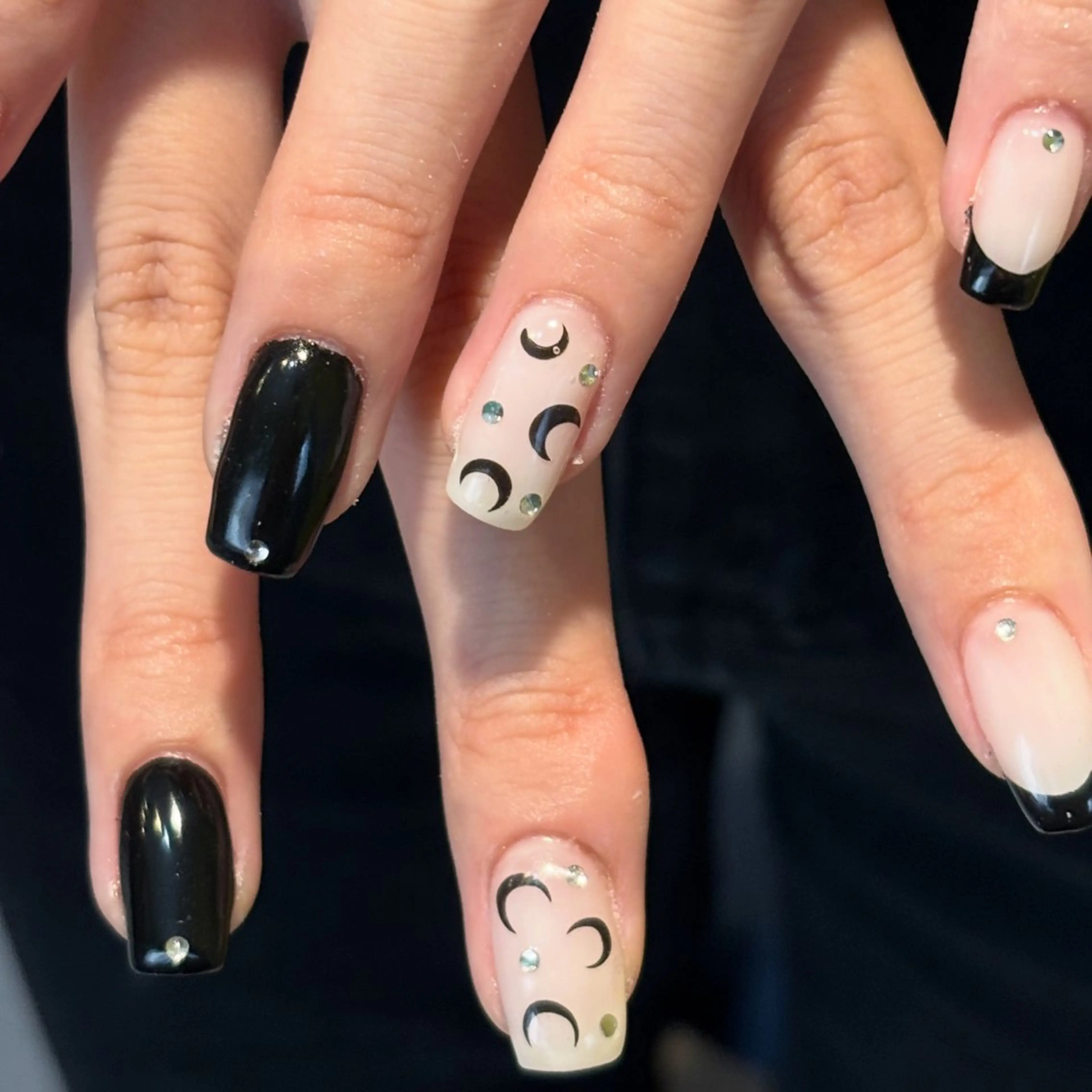 ネイル ハンドネイル フットネイル 堤 ノアのネイルデザイン