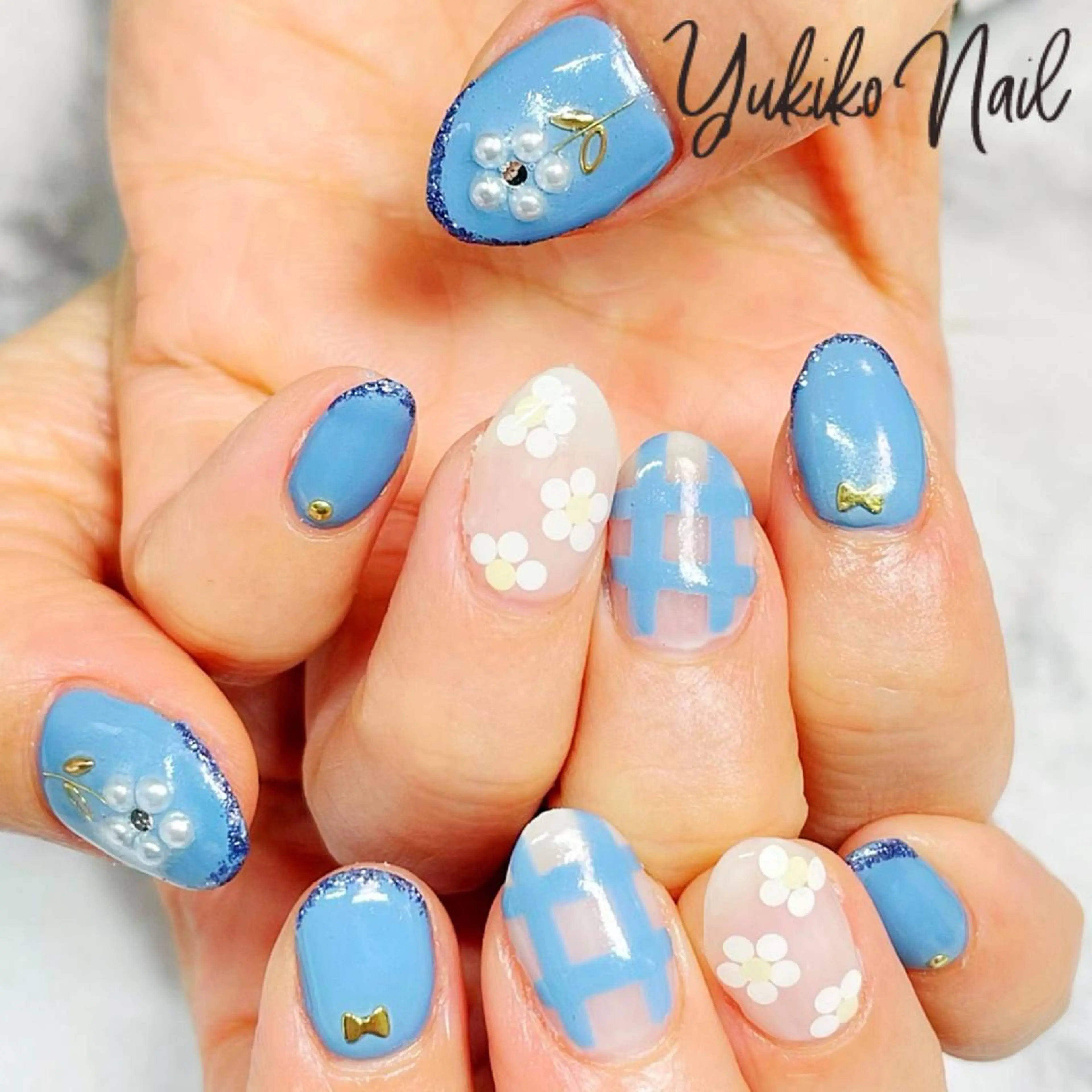 ネイル ブルー フラワーネイル 春ネイル ハンドネイル ユキコ ネイルのネイルデザイン