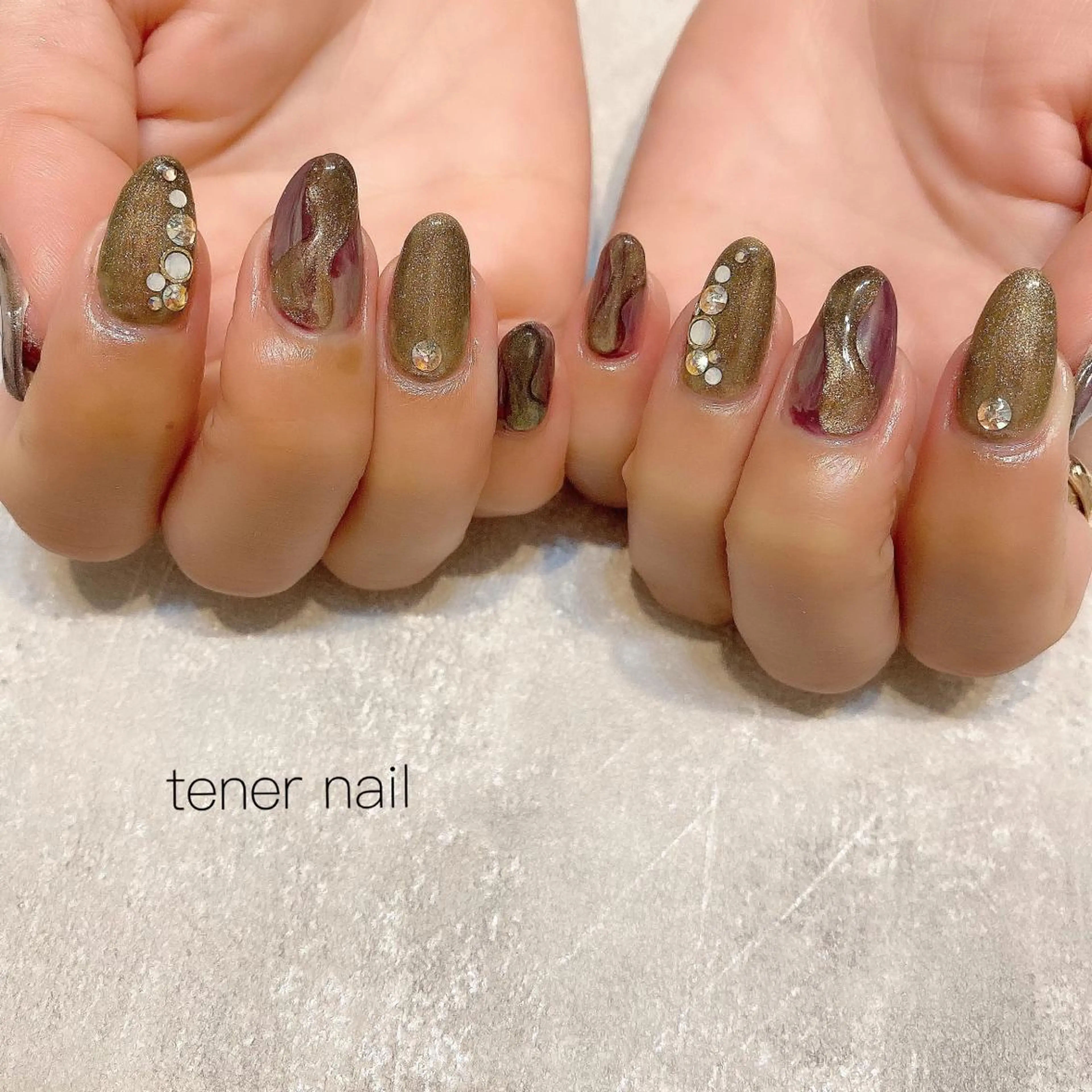 ネイル マグネットネイル ニュアンスネイル ストーンネイル tener  nail  テネルネイル所属・テネルネイル tener nailのネイルデザイン