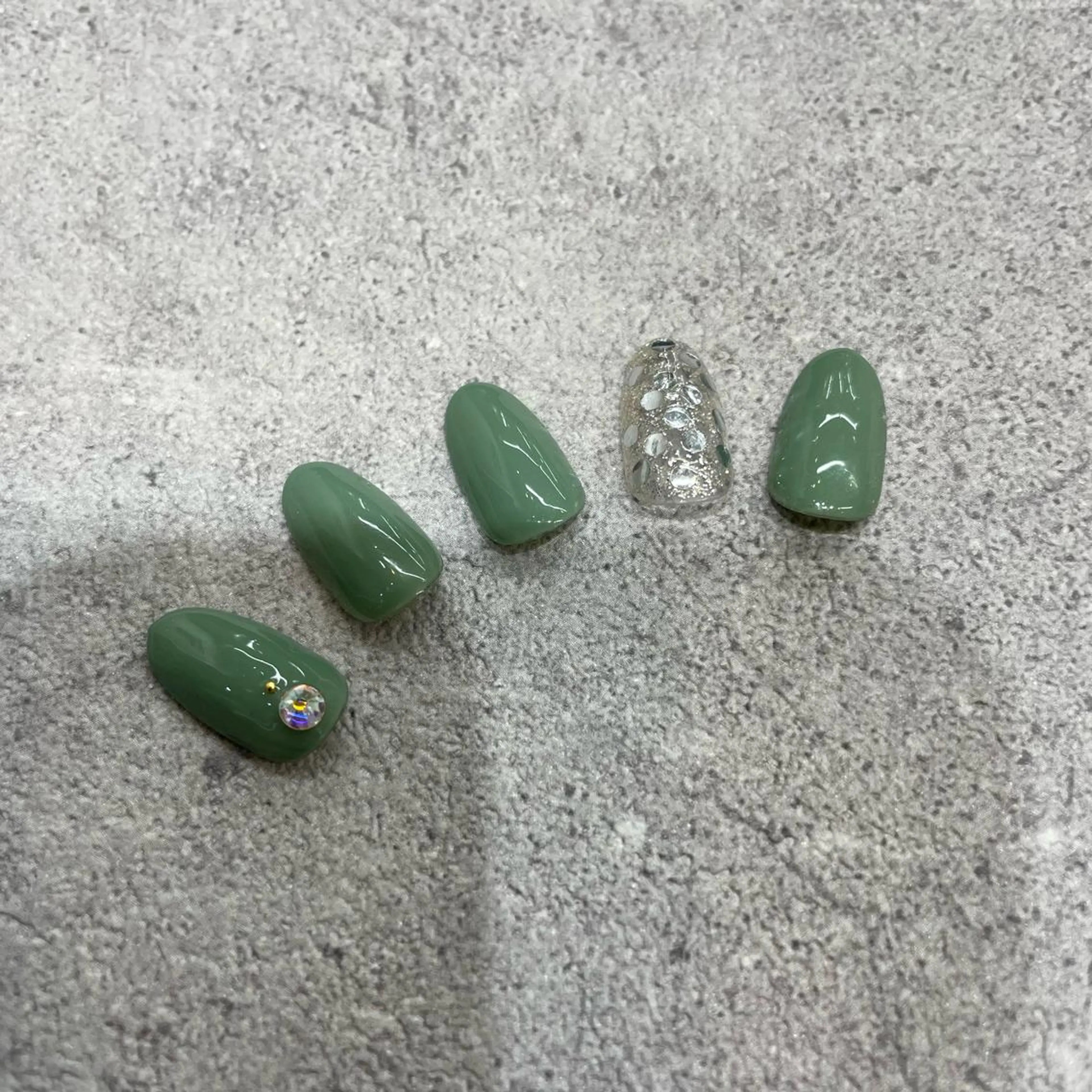 ネイル 東京ネイルアカデミー所属・Hitomi .Oのネイルデザイン