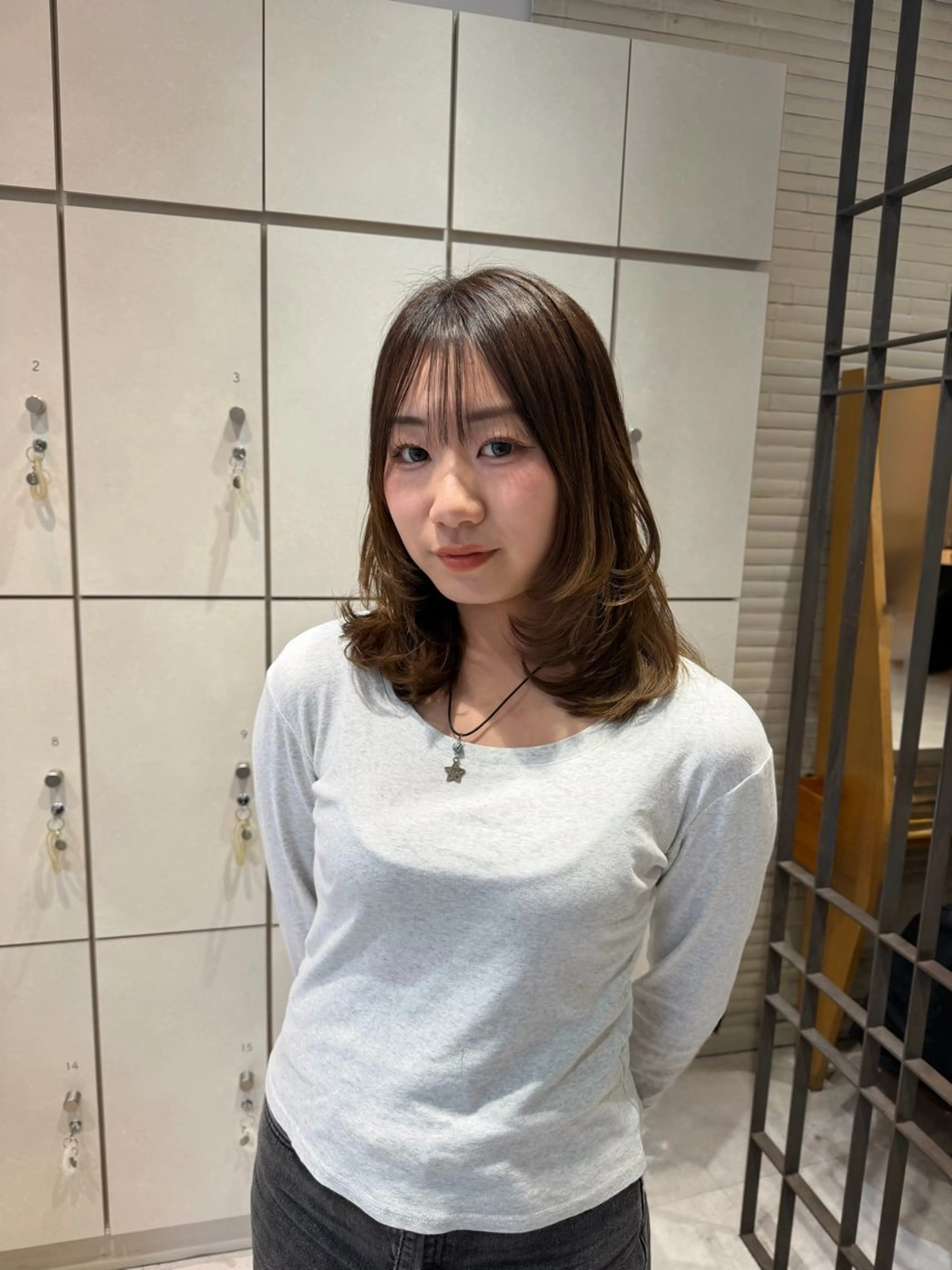 セミロング レイヤーカット カット トリートメント 吉川沙知 /ナチュラルカラーのヘアスタイル