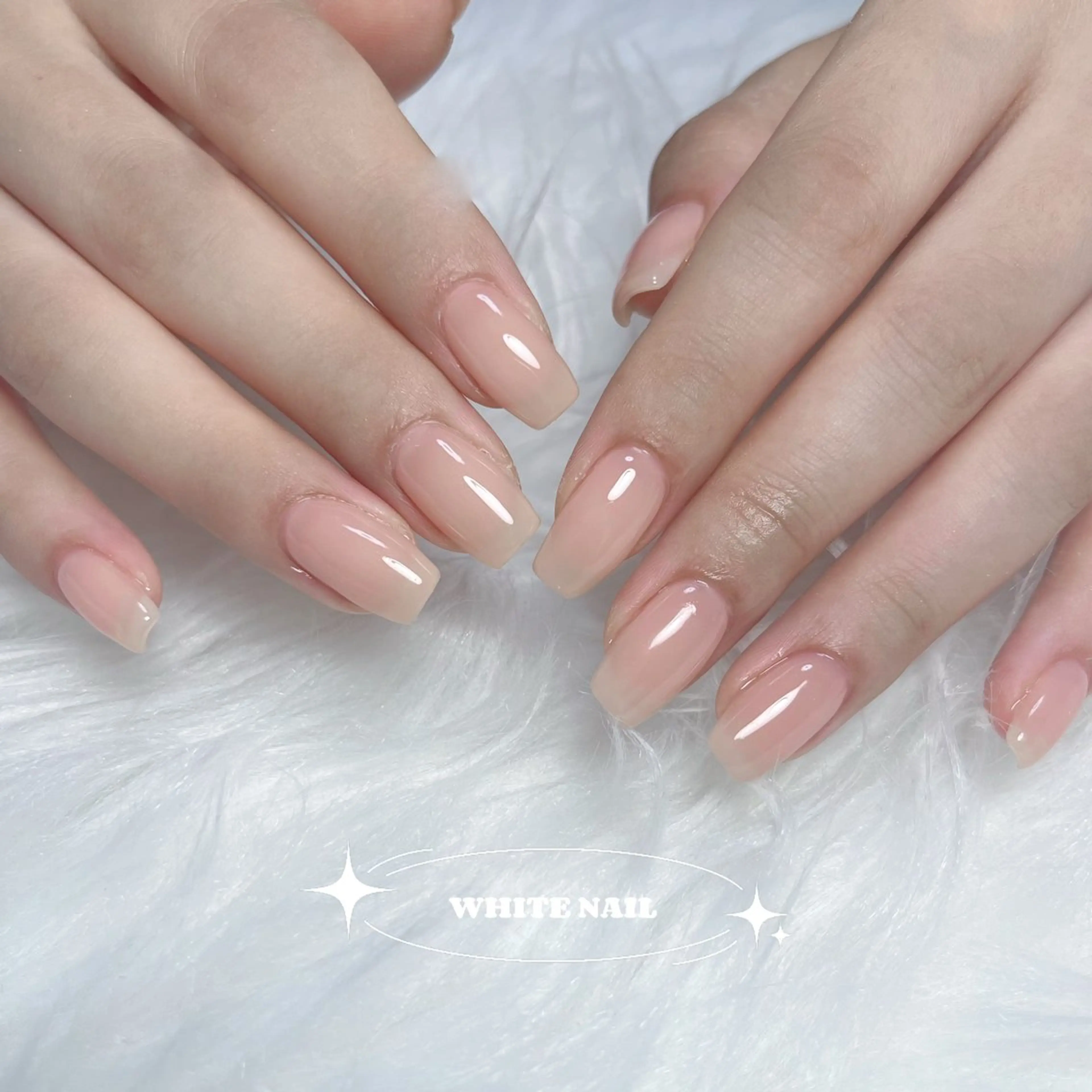 《オフあり》高発色&うる艶ワンカラーネイル💅シンプル可愛いちゅるんネイル💞 韓国ブランド『VALLAジェル』の写真