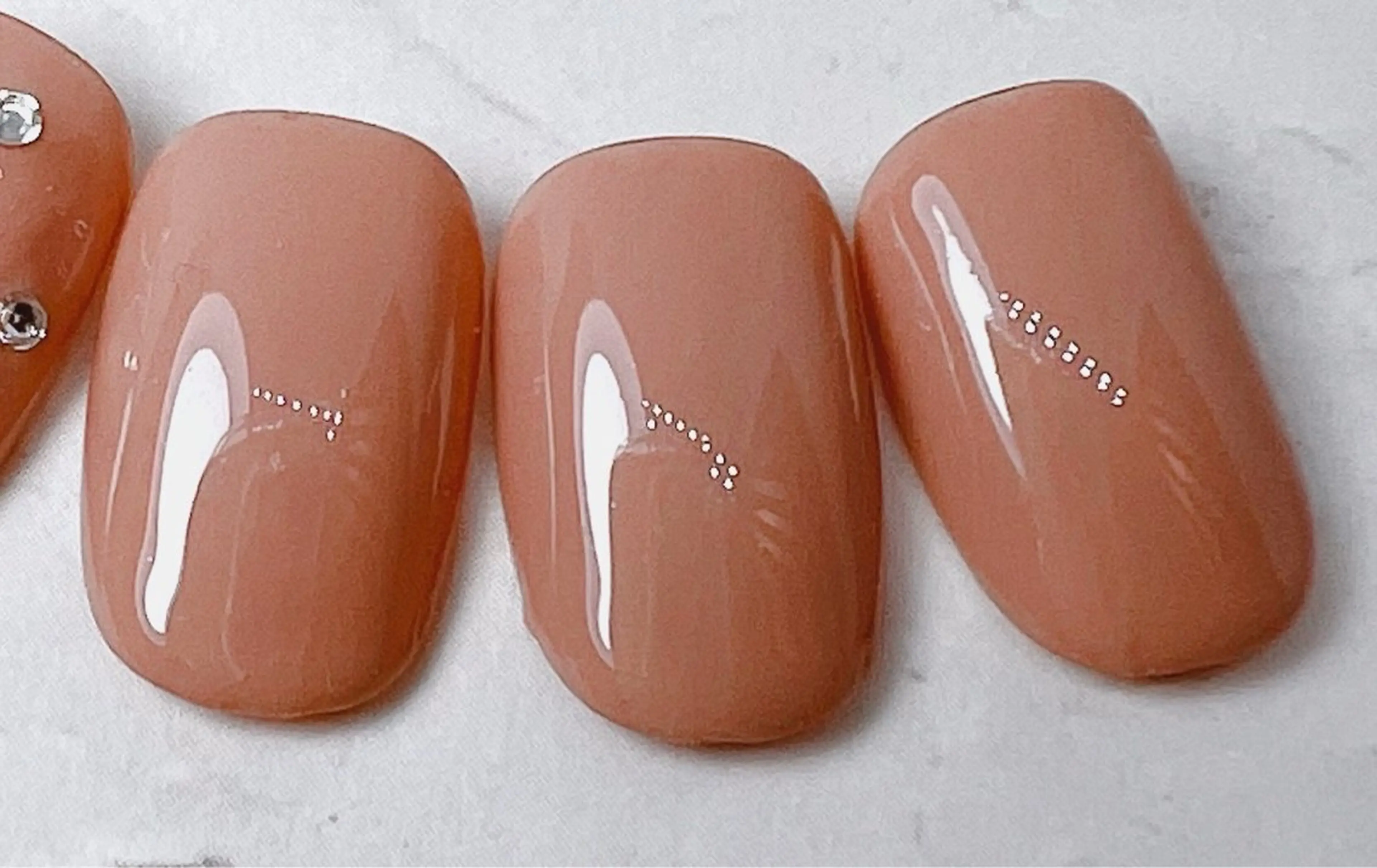 （オフなし自爪のみ）ジェルネイル練習モデルの写真