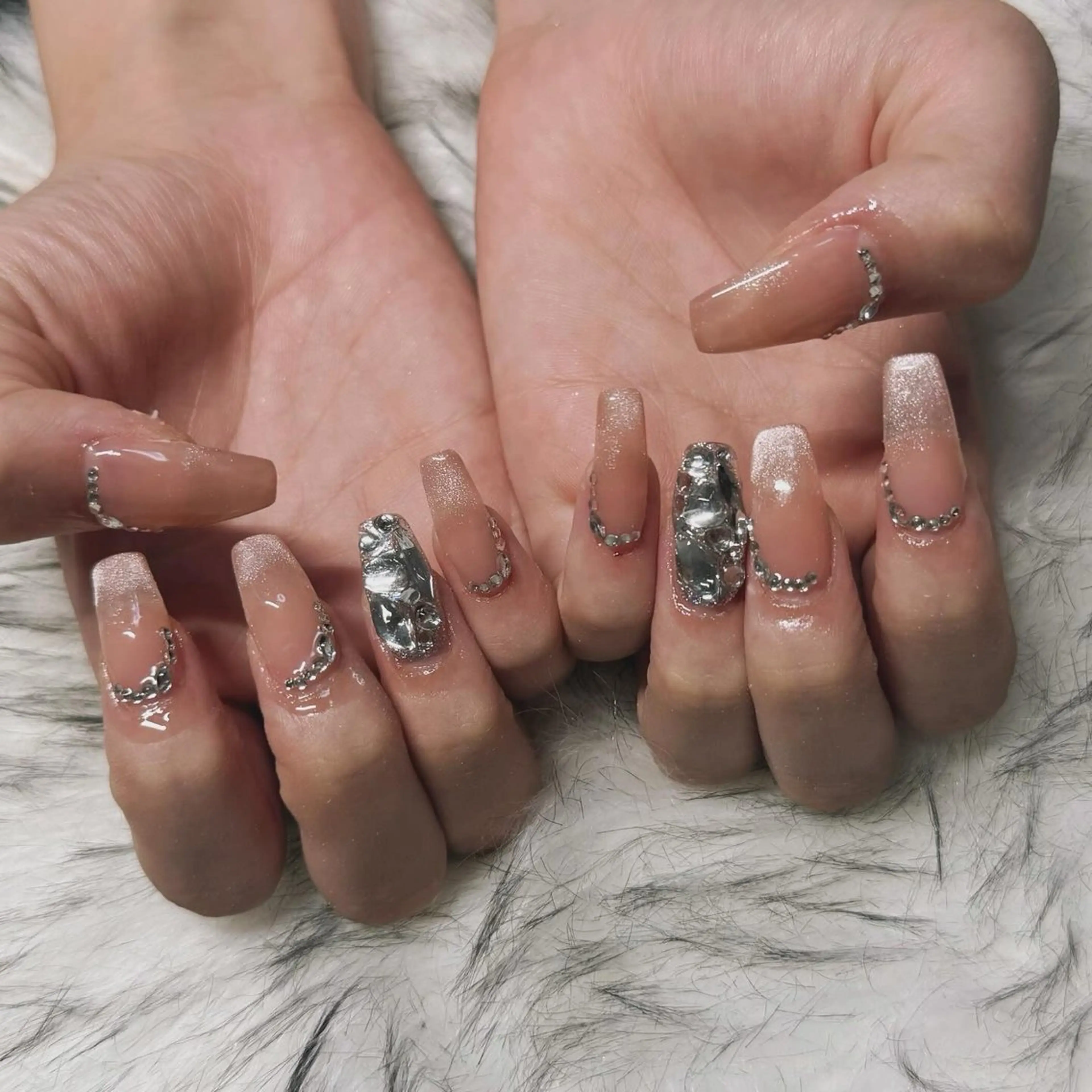 ロング ハンドネイル mao .のネイルデザイン