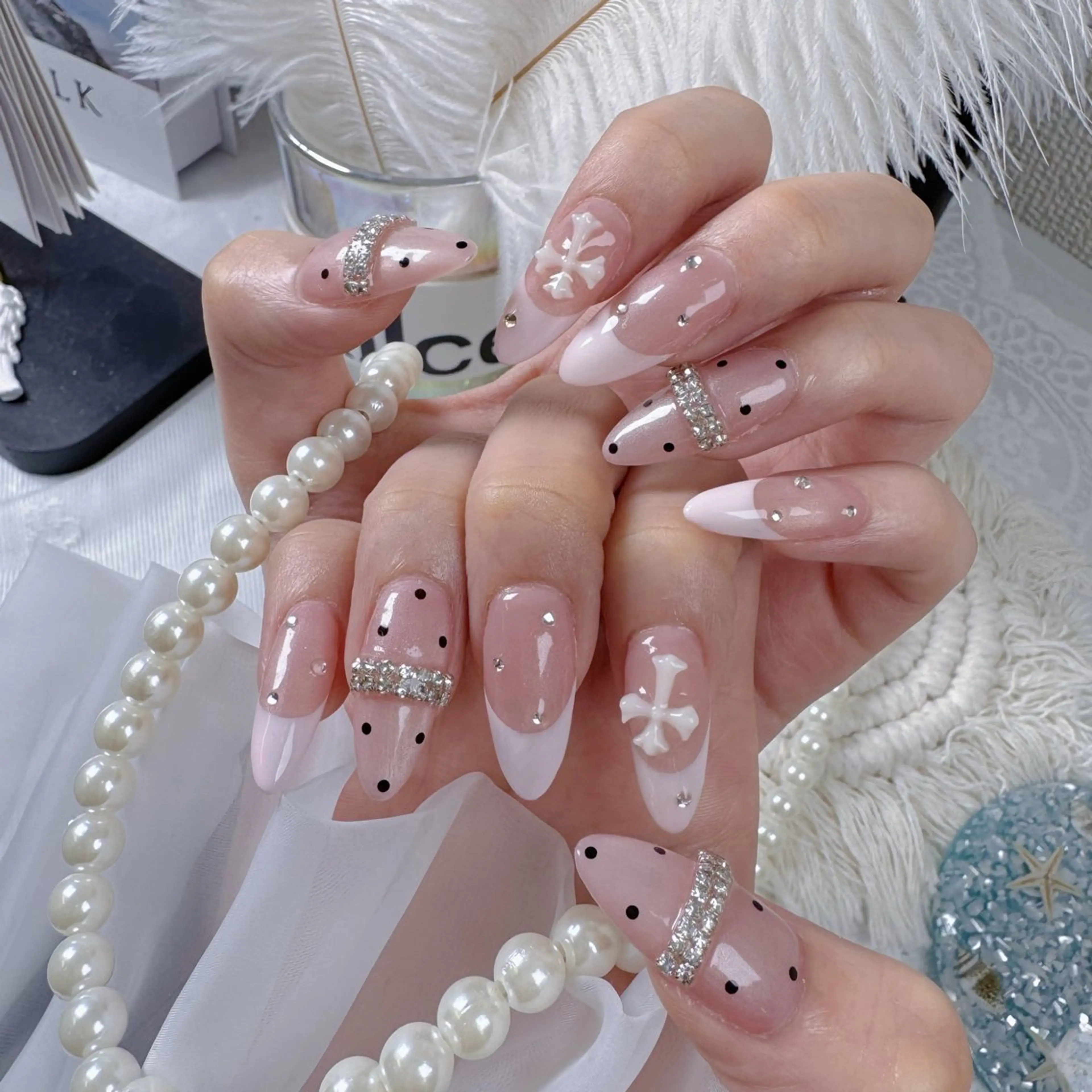 ネイル クリアネイル ハート キラキラネイル 韓国ネイル マグネットネイル ハンドネイル NailPrincess所属・princess スカルプ専門店のネイルデザイン