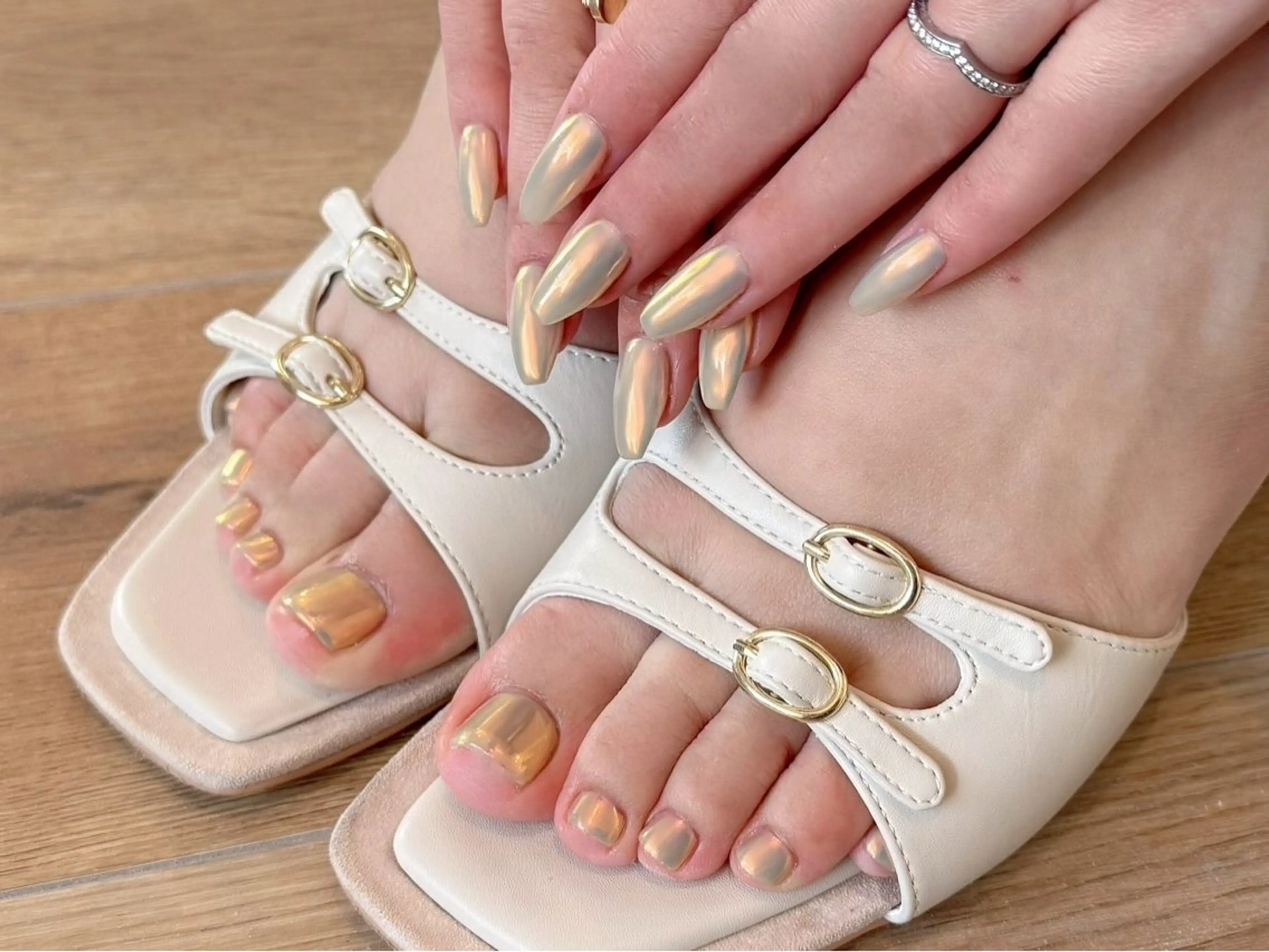 【フット】オフ無し！ワンカラーorラメグラ　￥2900の写真