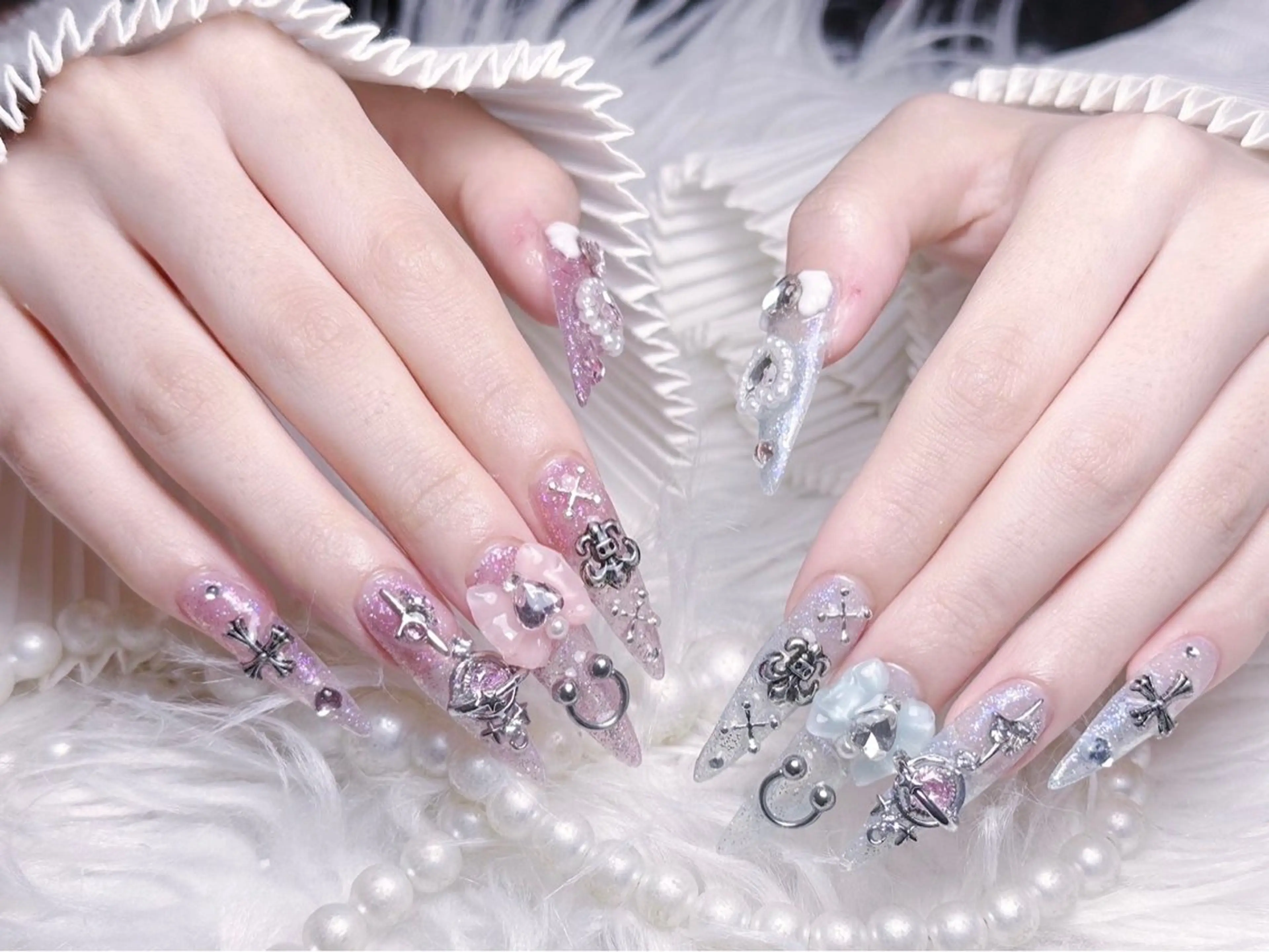 ネイル チークネイル 長さ出し フラワーネイル フレンチネイル ガーリー ハンドネイル NEW NAIL 池袋のネイルデザイン