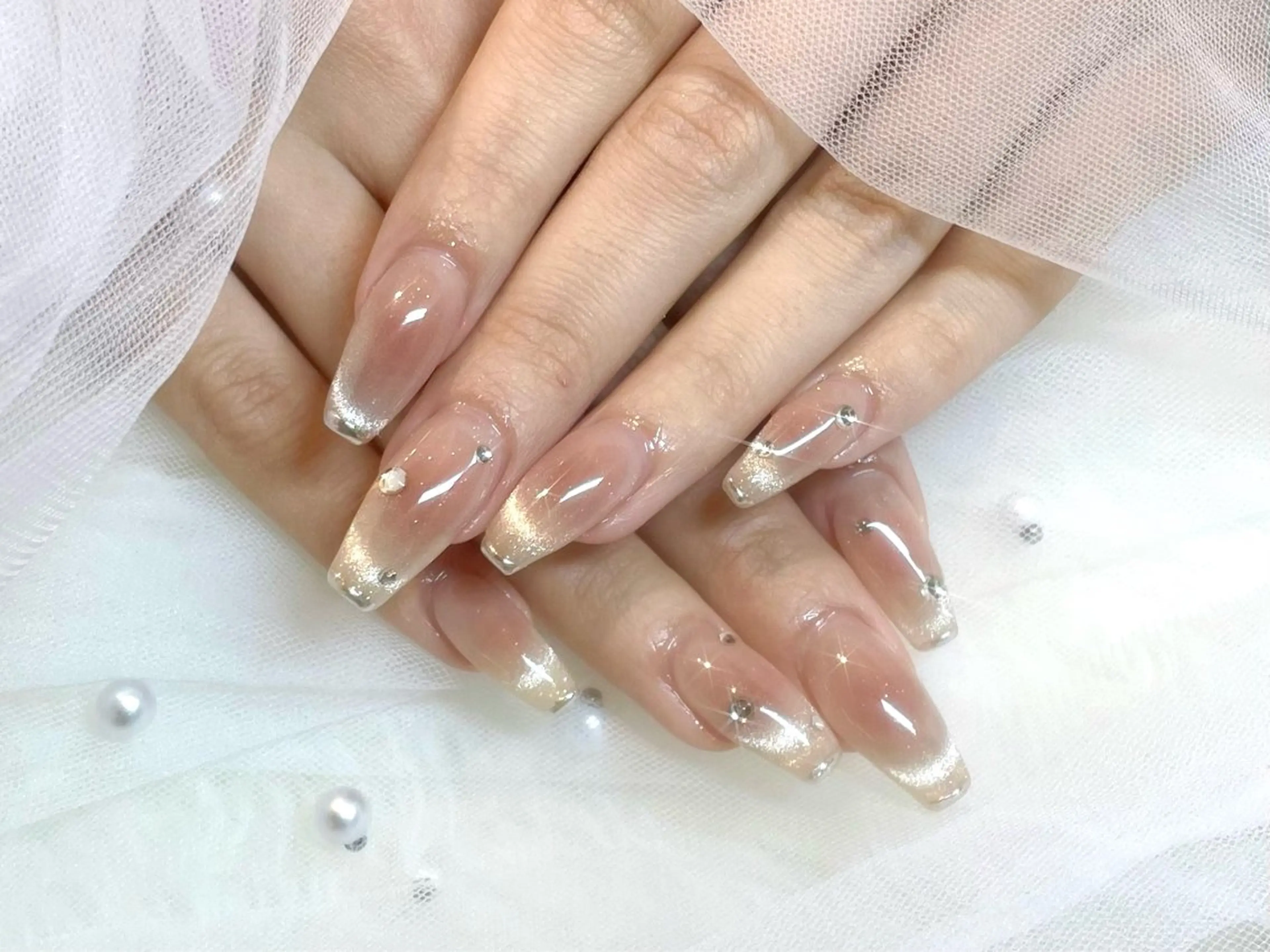 ネイル チークネイル マグネットネイル ミラーネイル ハンドネイル ANDY💫 KANONのネイルデザイン