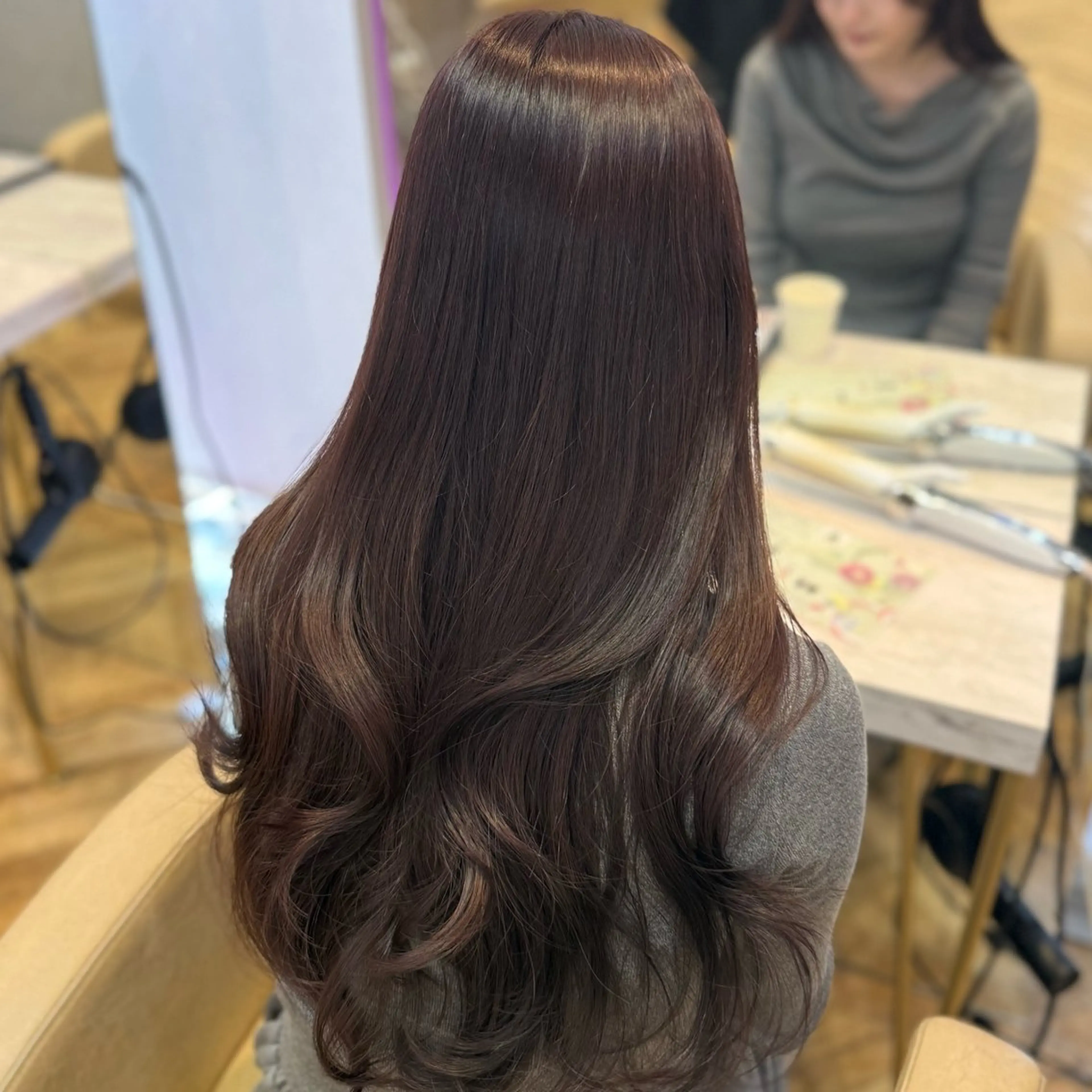 ロング 顔周りカット 韓国風ヘア カット ヘアカラー トリートメント 韓国ヘア/艶髪/ 透明感カラー/つぐみのヘアスタイル