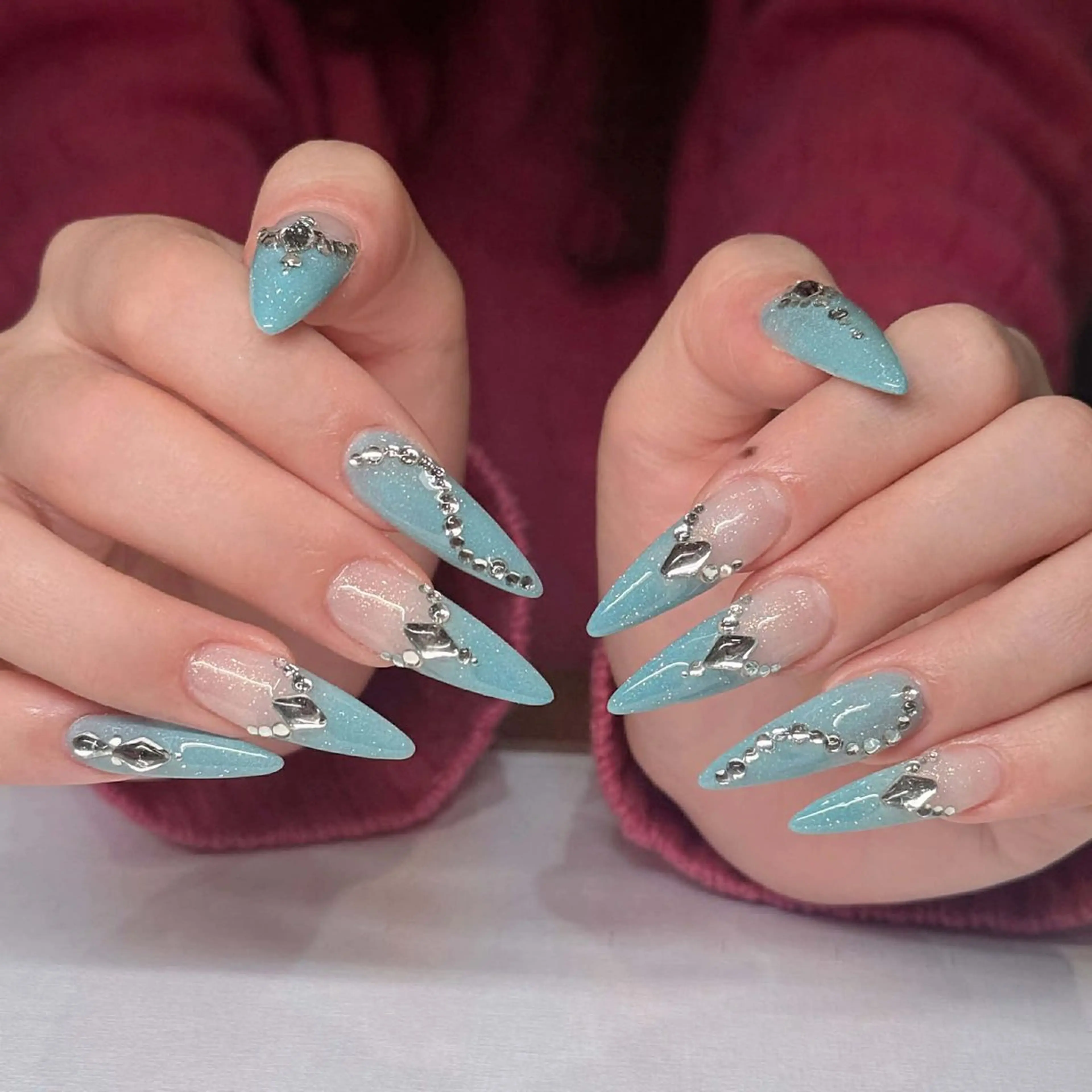 ネイル オーロラネイル ブルー チークネイル フットネイル フレンチネイル ハンドネイル Hana ハナのネイルデザイン