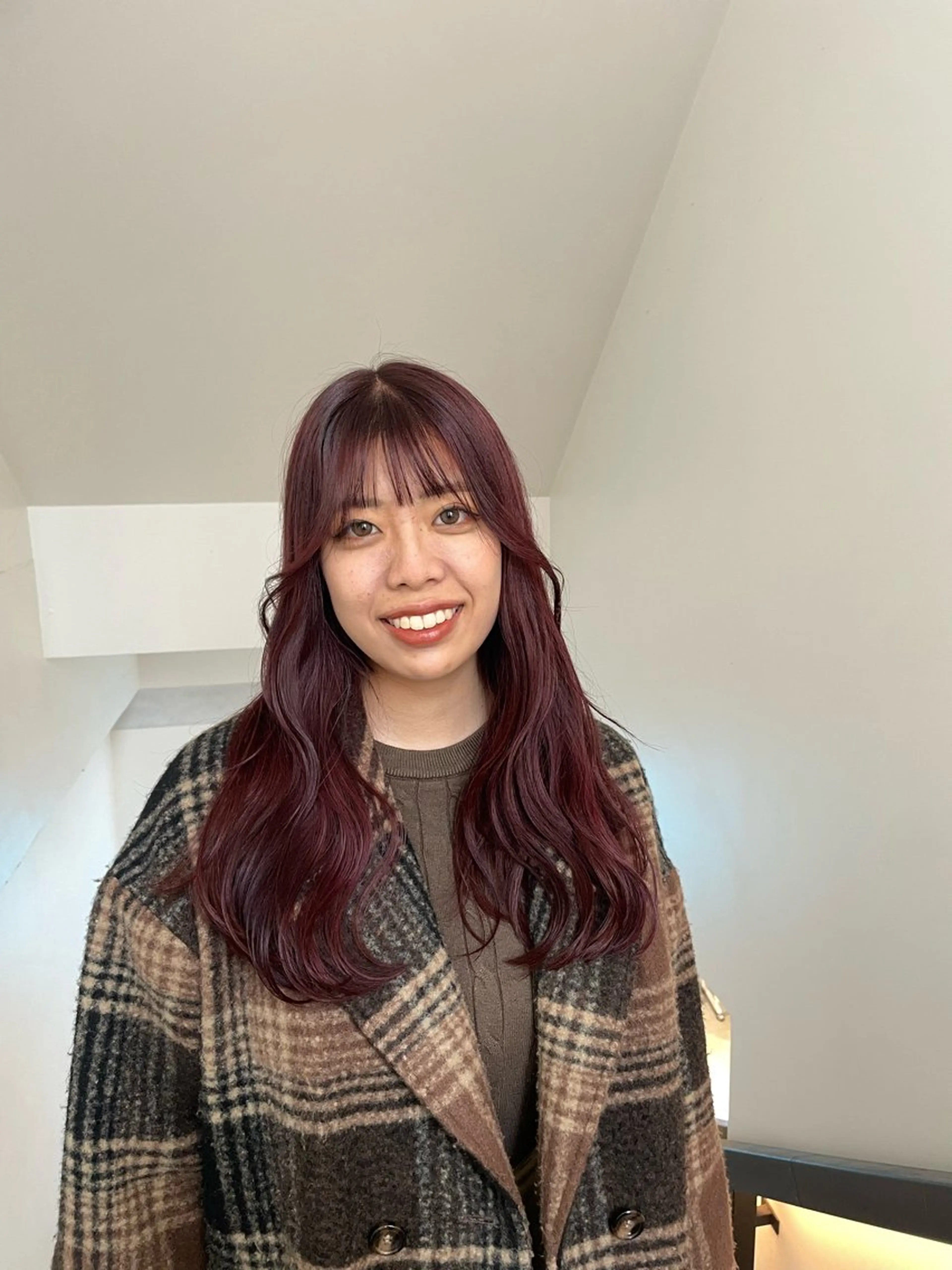 ミディアム カラー ヘアカラー 🌟暖色系ハイトーン 🌟AIのヘアスタイル