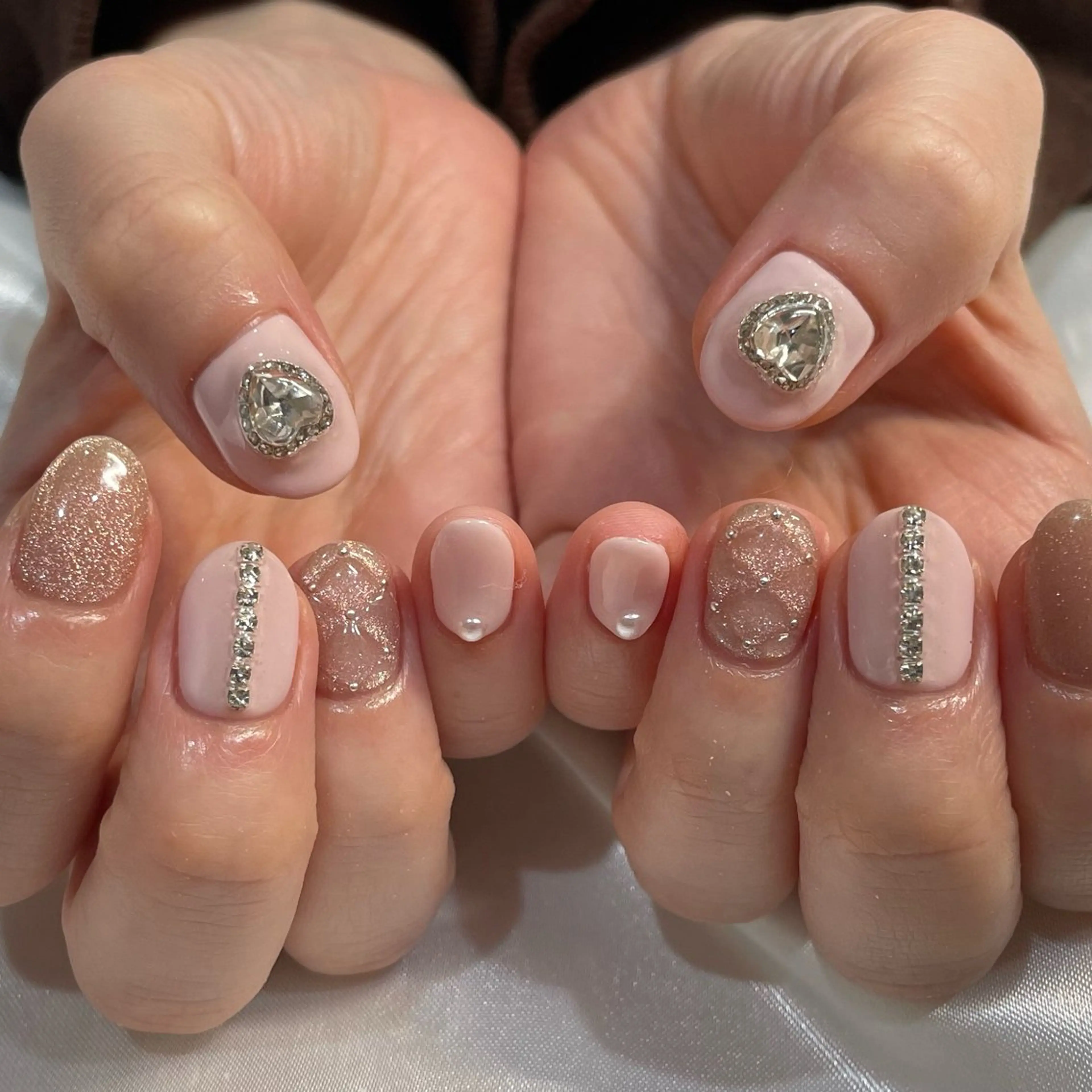 ネイル 氷ネイル・うるうるネイル ハンドネイル sharesalon    room59所属・nozomi 🌙のネイルデザイン