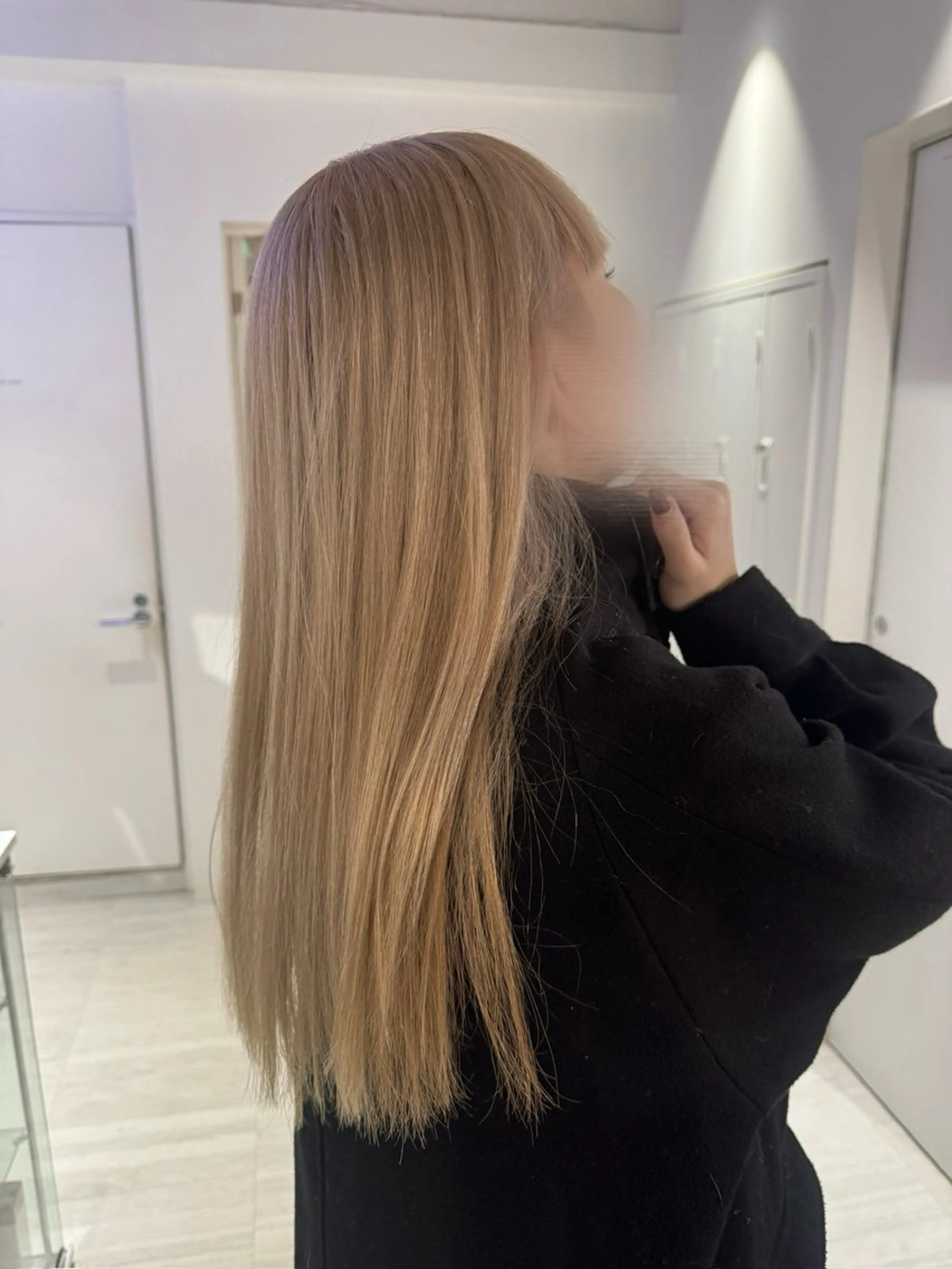 ロング カラー ベージュカラー ブロンド ブロンドベージュ ヘアカラー トリートメント icon所属・Ami / icon博多のヘアスタイル