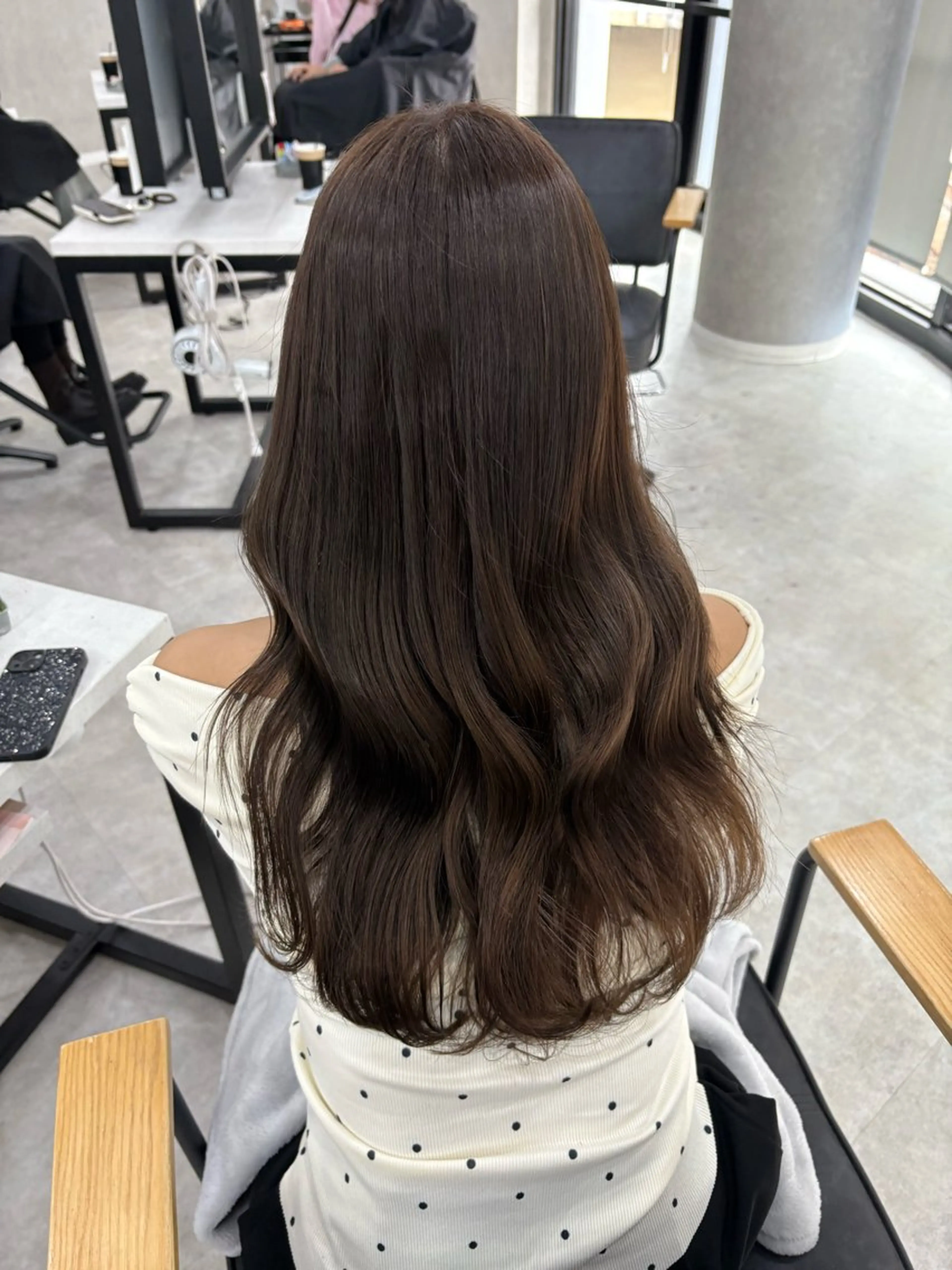 ロング カラー ブラウンカラー チョコレートブラウン カット ヘアカラー 色落ちまで可愛く✨ モテカラー別所好葉のヘアスタイル