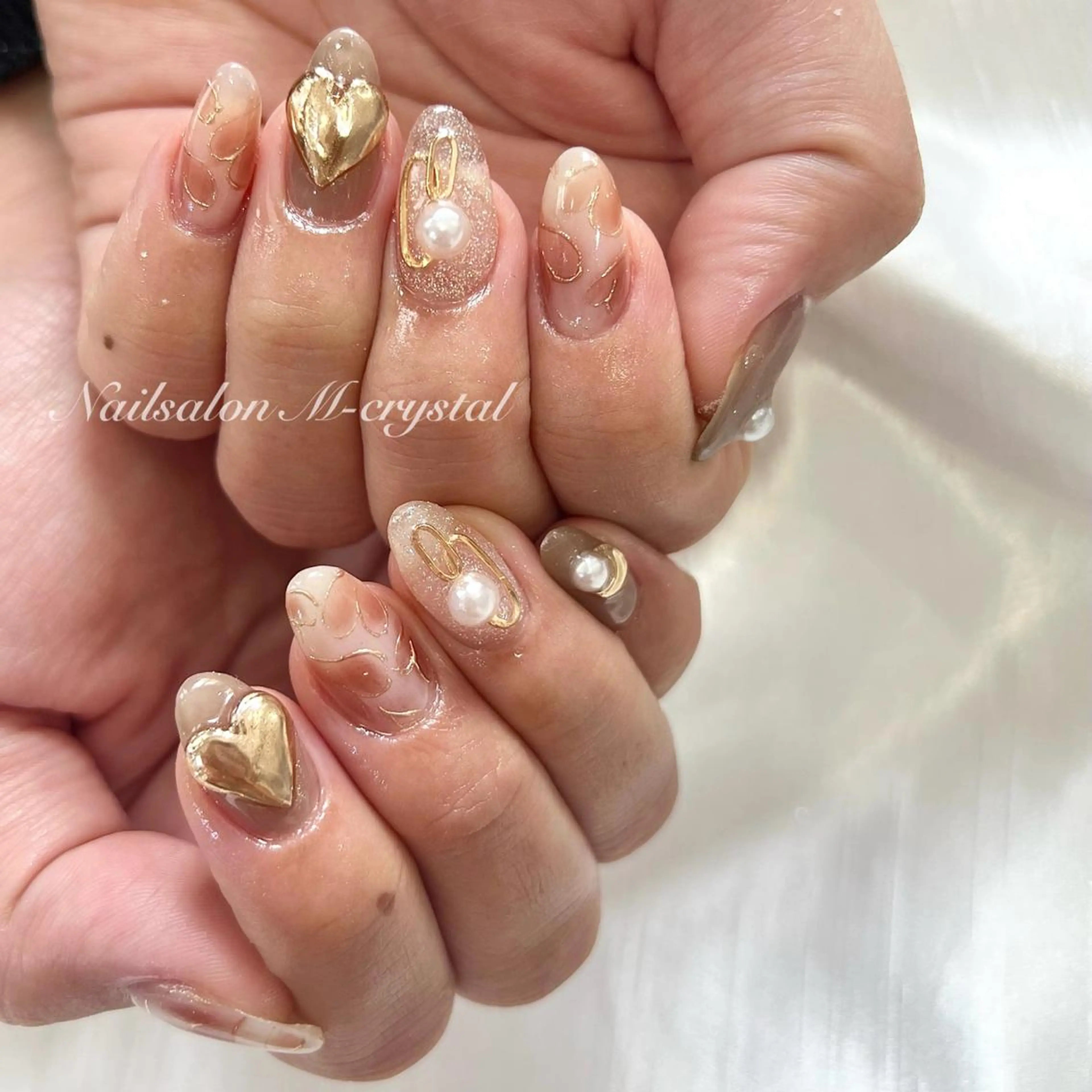 ミディアム Nailsalon M-crystalのネイルデザイン